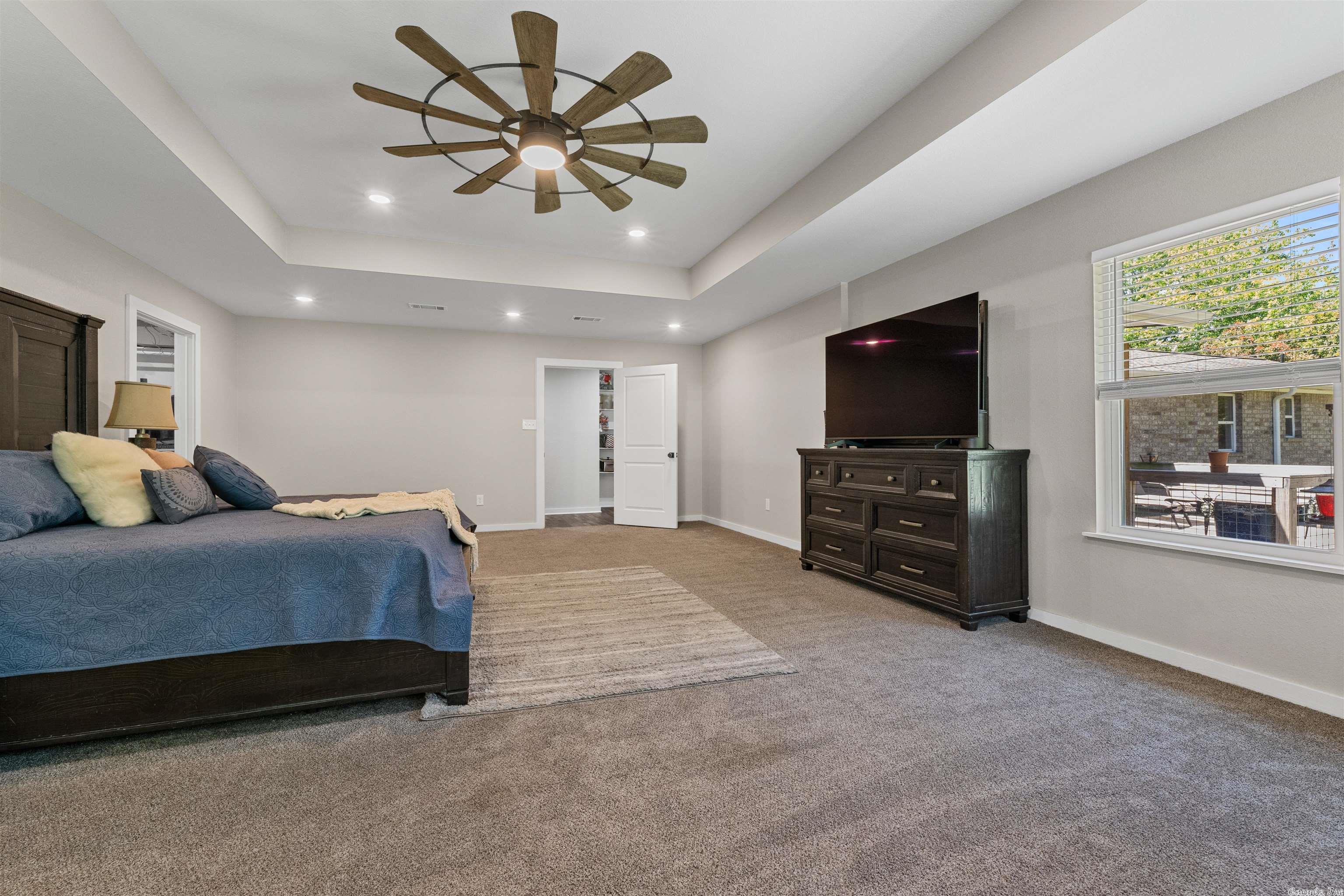 PARADISE MOUNTAIN - Residential