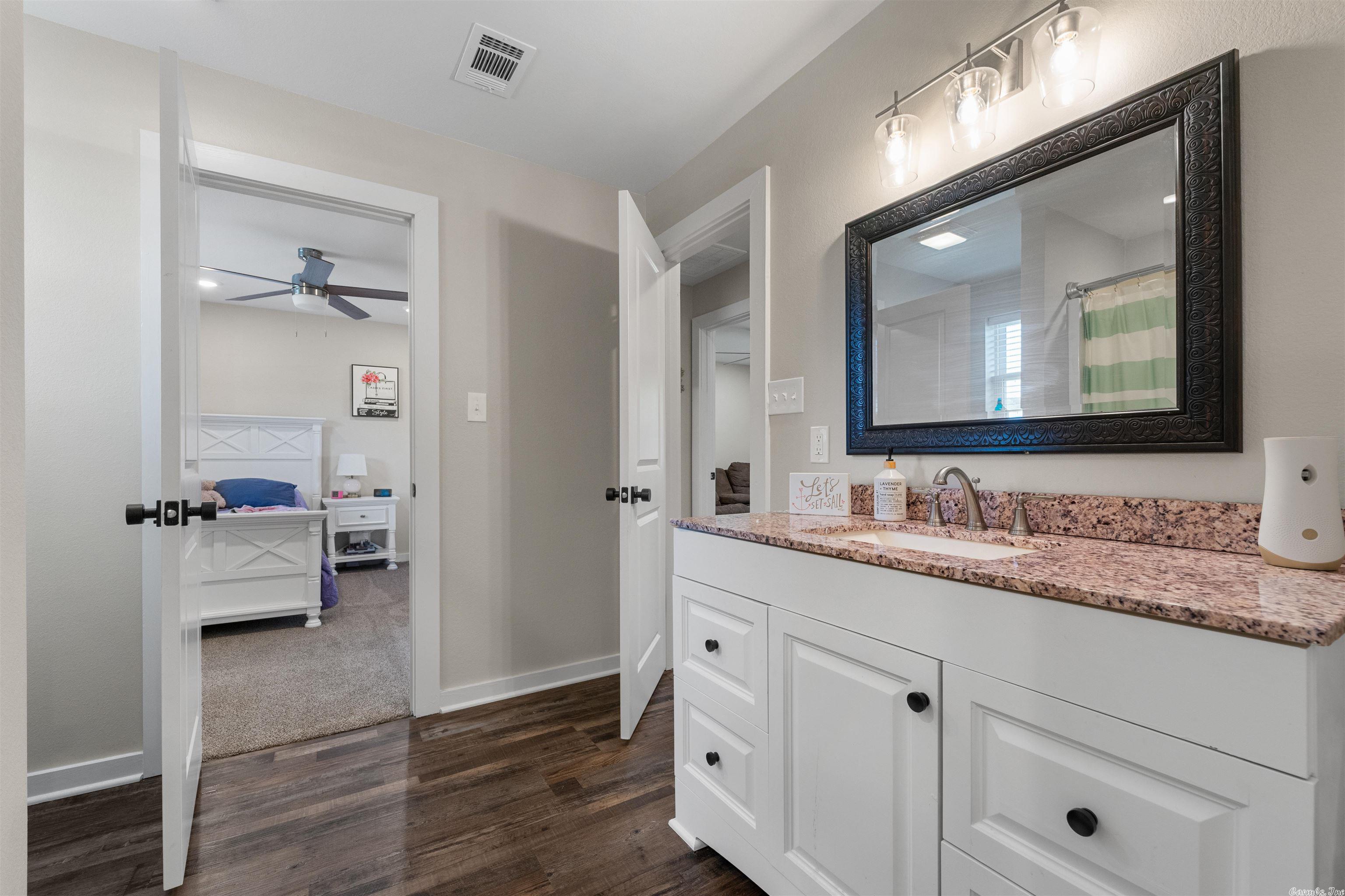 PARADISE MOUNTAIN - Residential