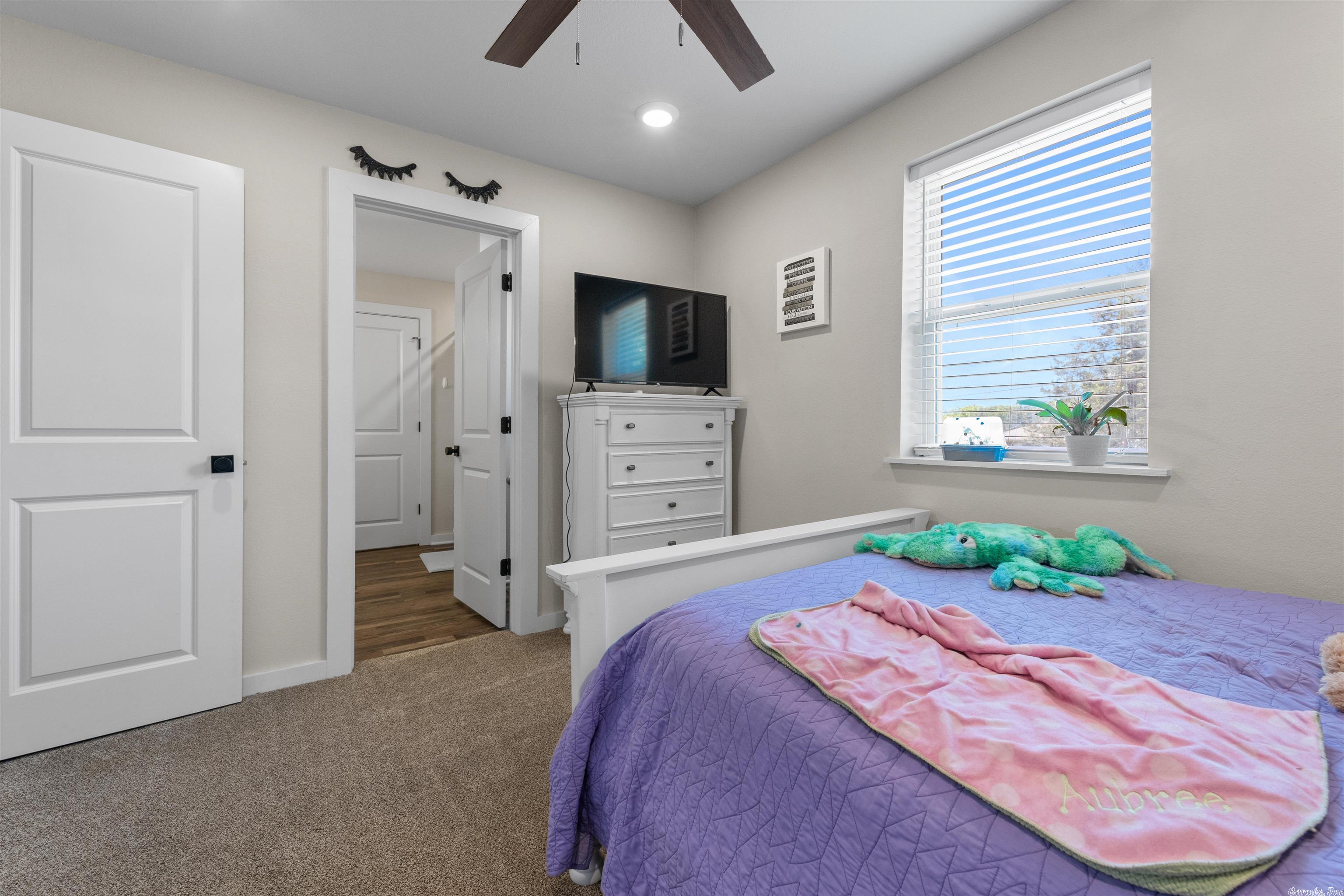 PARADISE MOUNTAIN - Residential