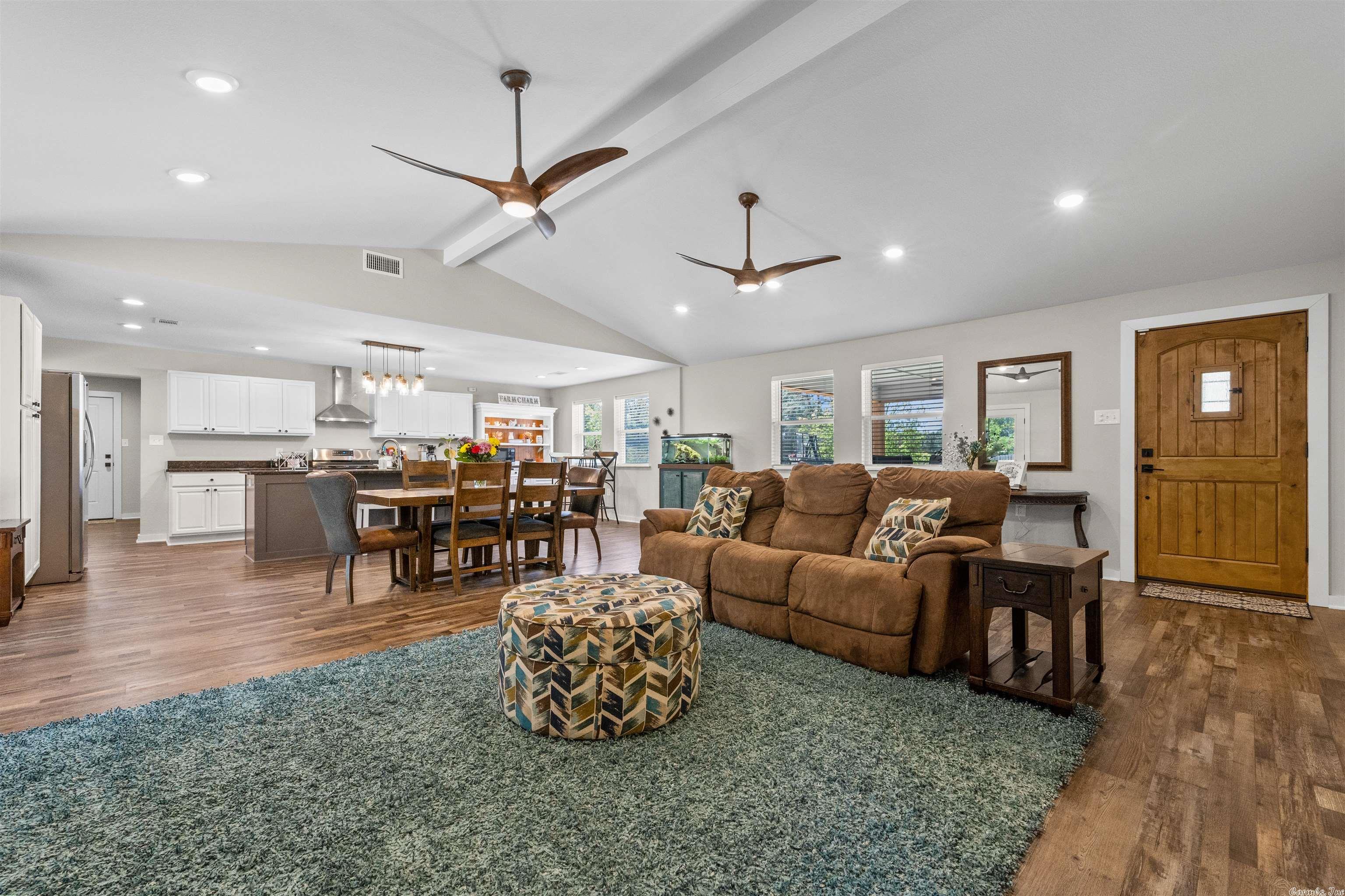 PARADISE MOUNTAIN - Residential