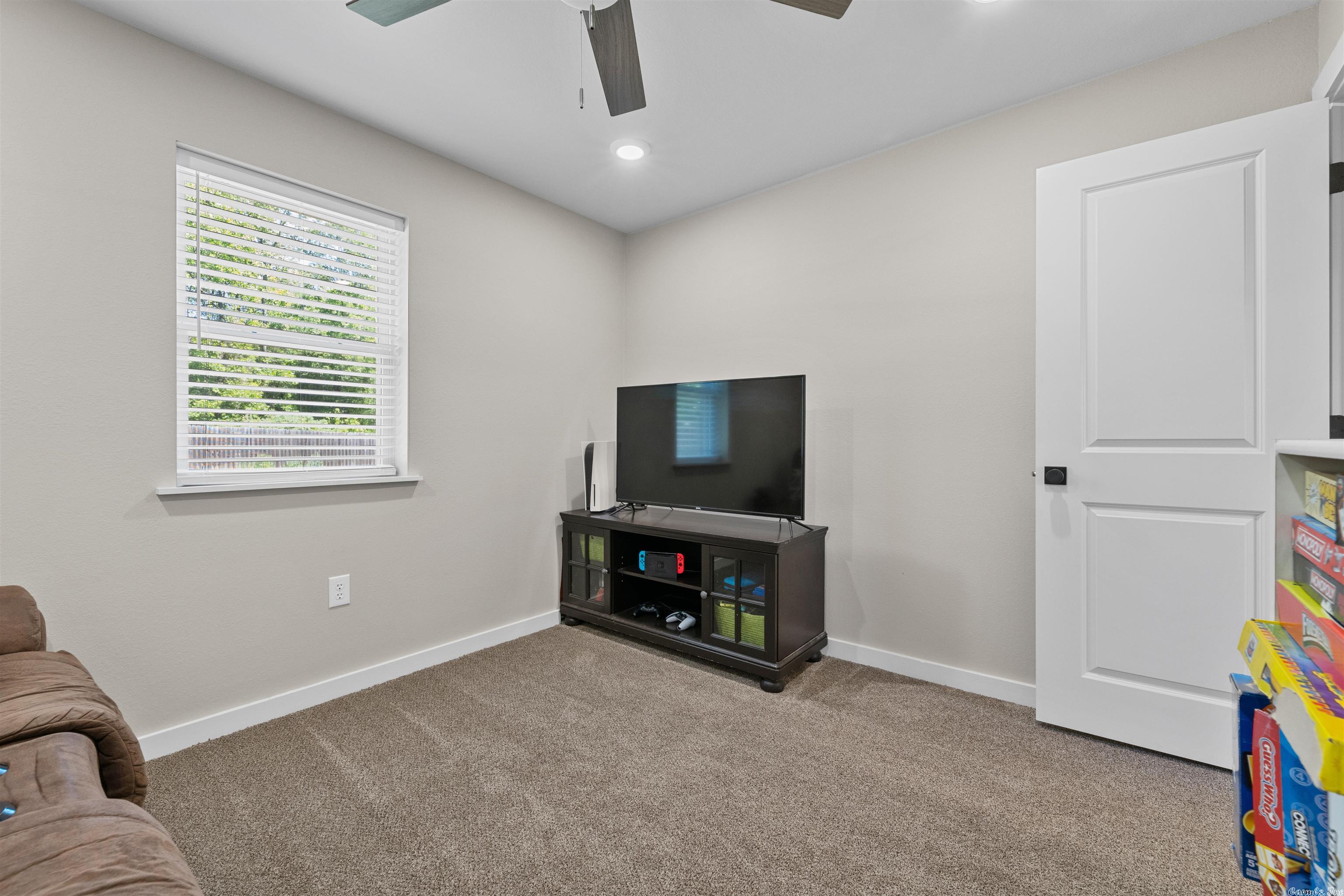 PARADISE MOUNTAIN - Residential