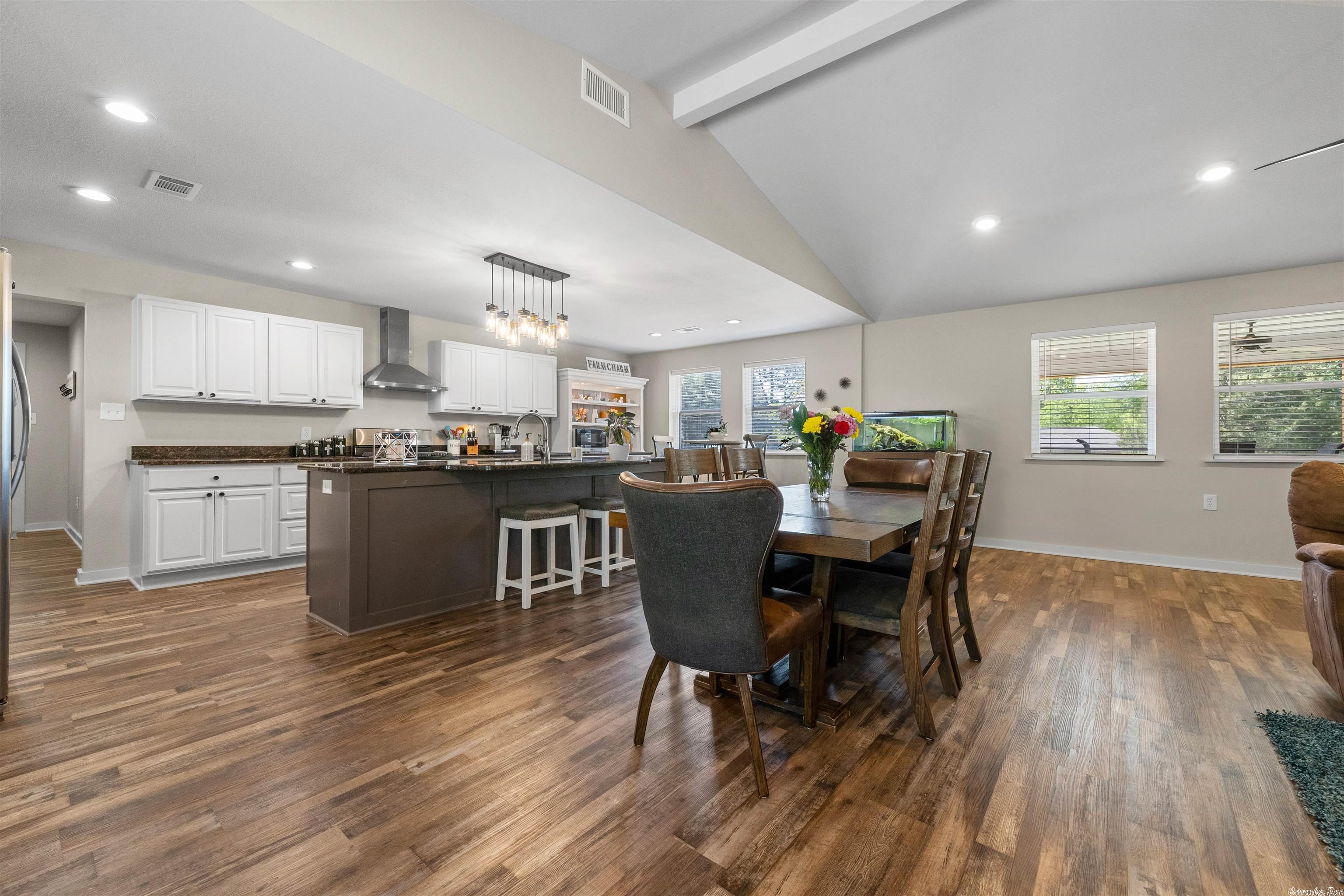 PARADISE MOUNTAIN - Residential