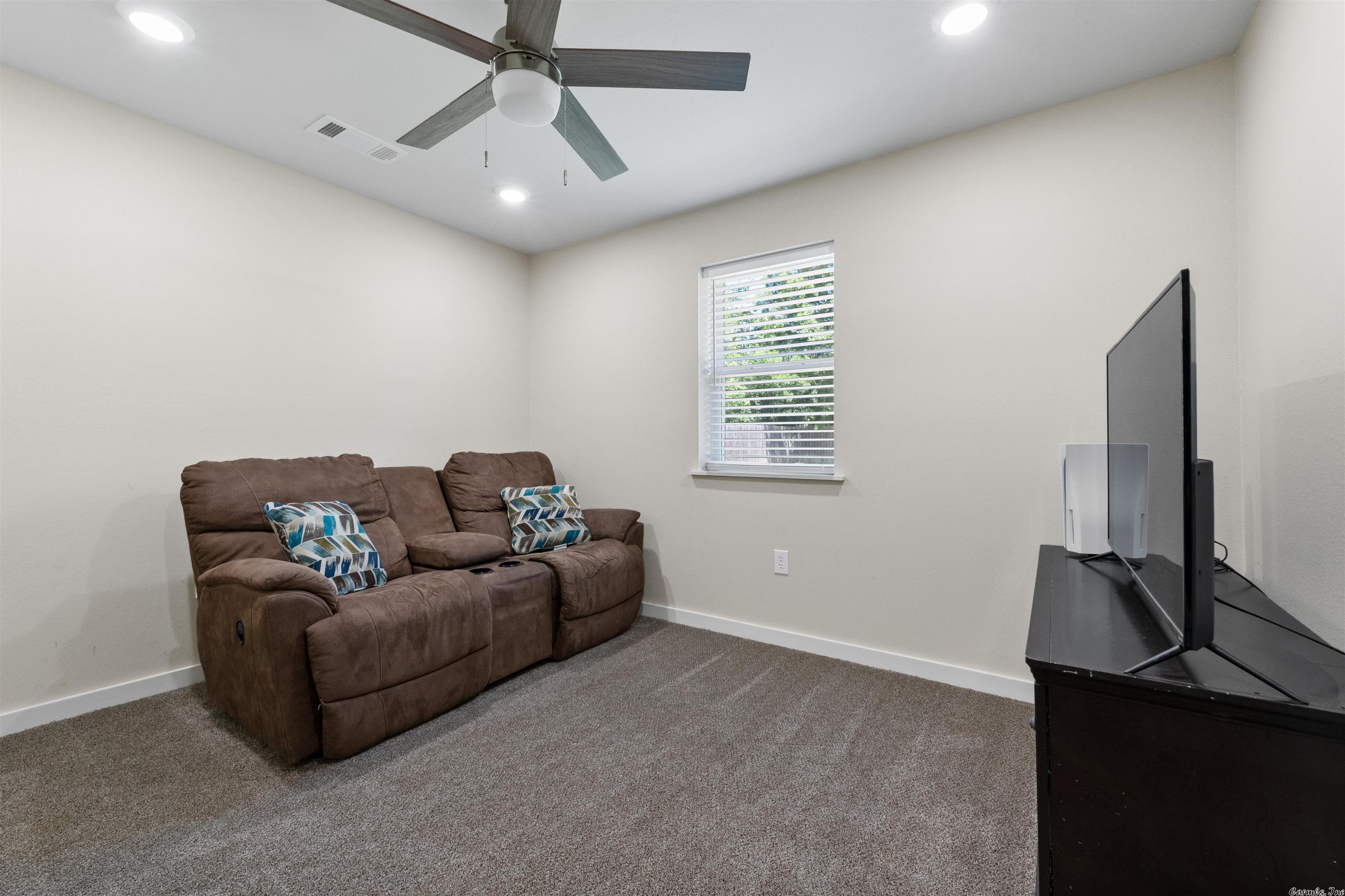 PARADISE MOUNTAIN - Residential