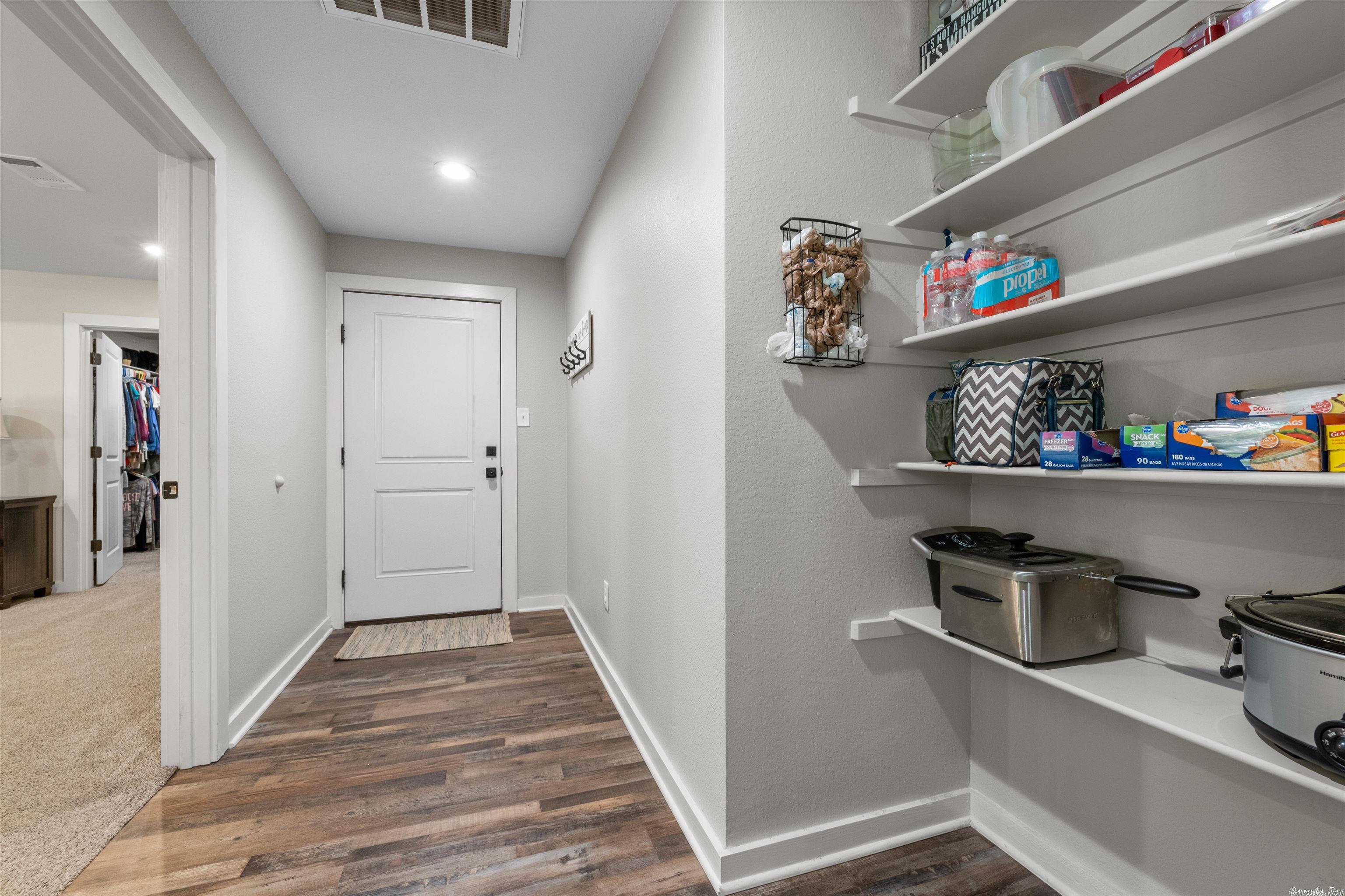 PARADISE MOUNTAIN - Residential