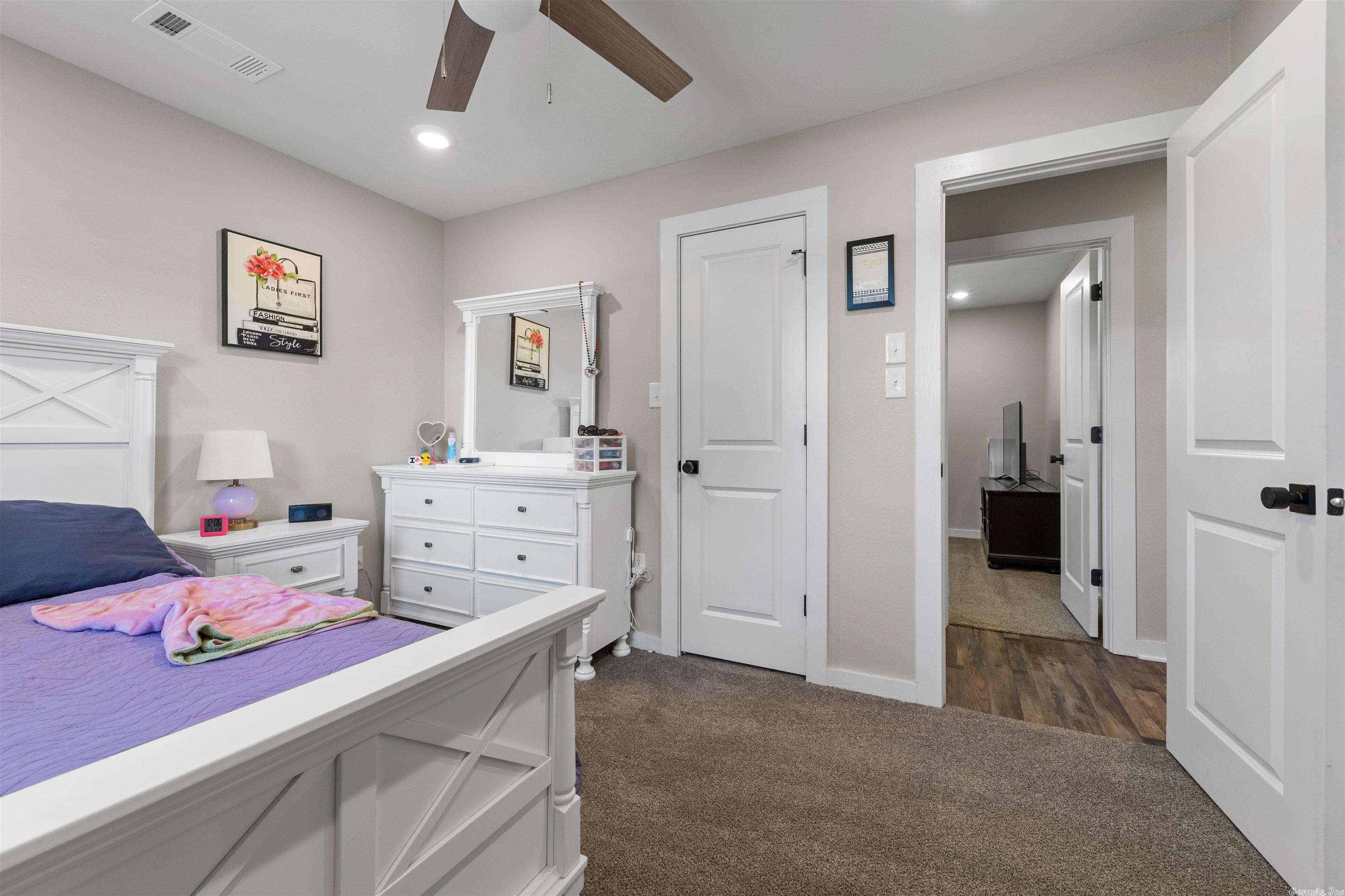 PARADISE MOUNTAIN - Residential