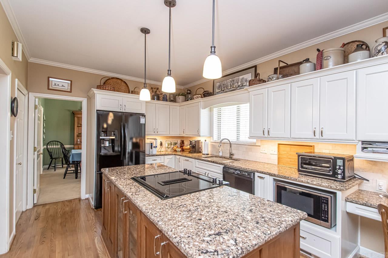 RIDGEFIELD ESTATES - Residential