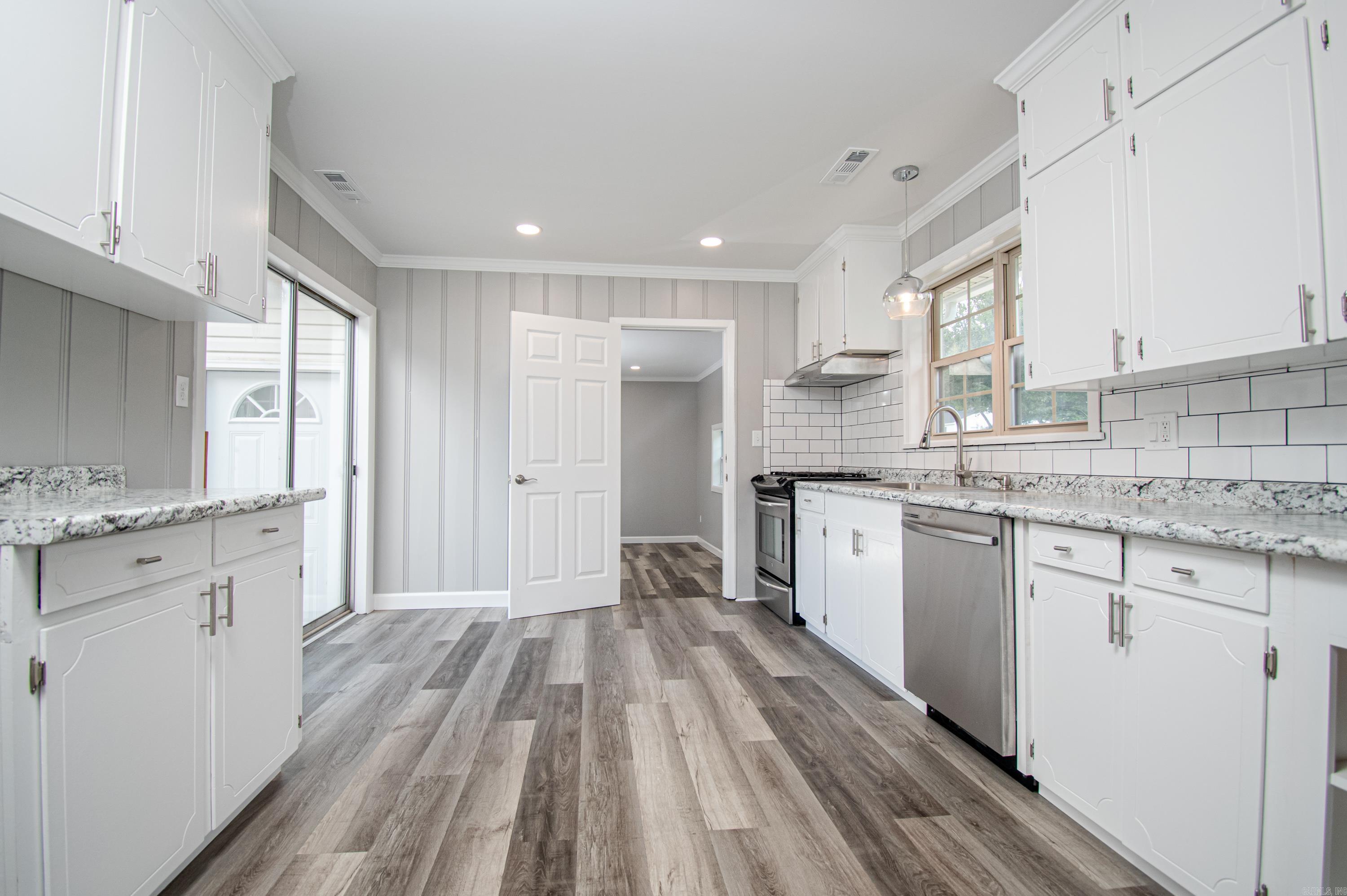 WEST WOODS - Residential