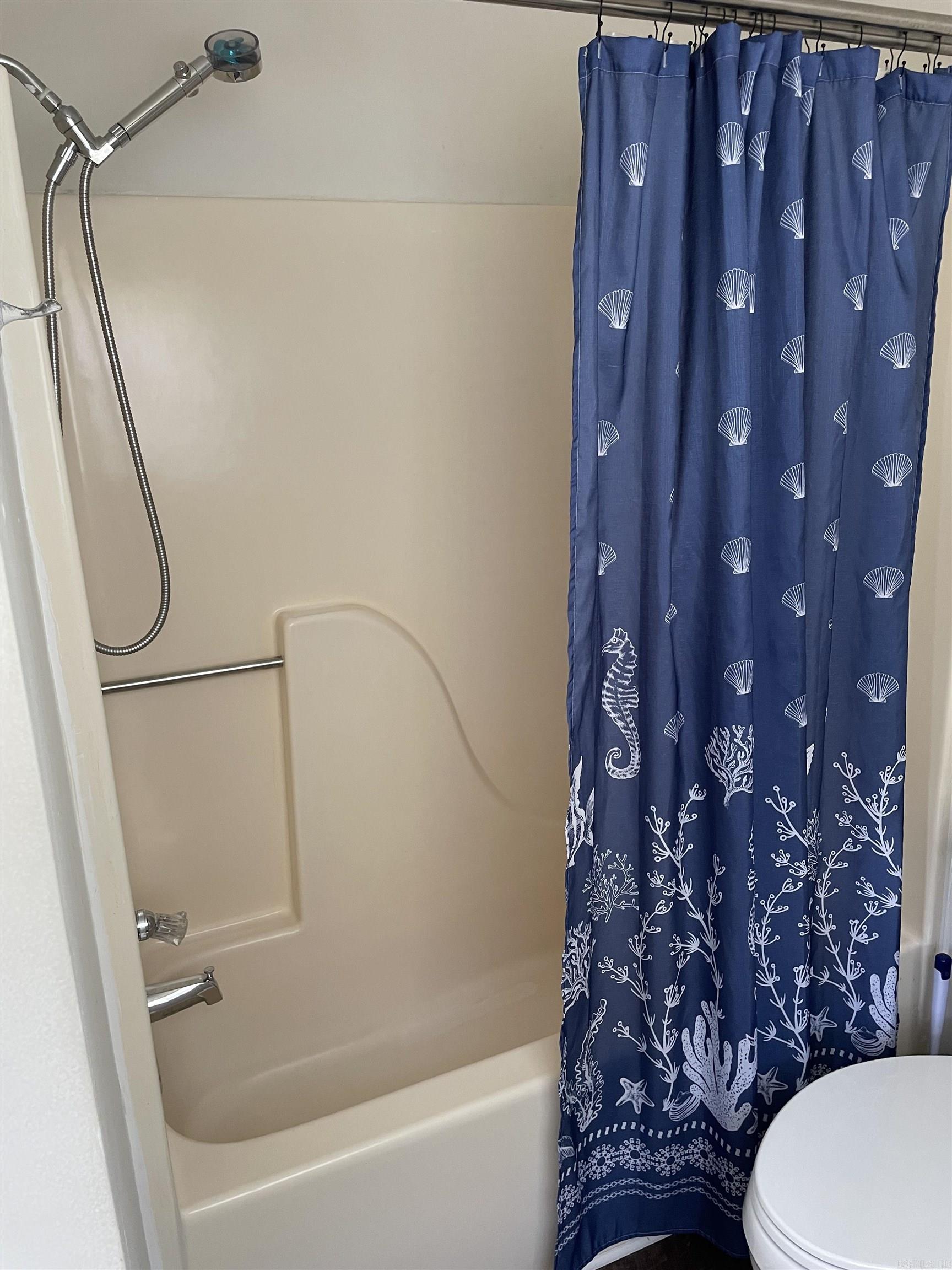 WOODLAND HILLS - Residential