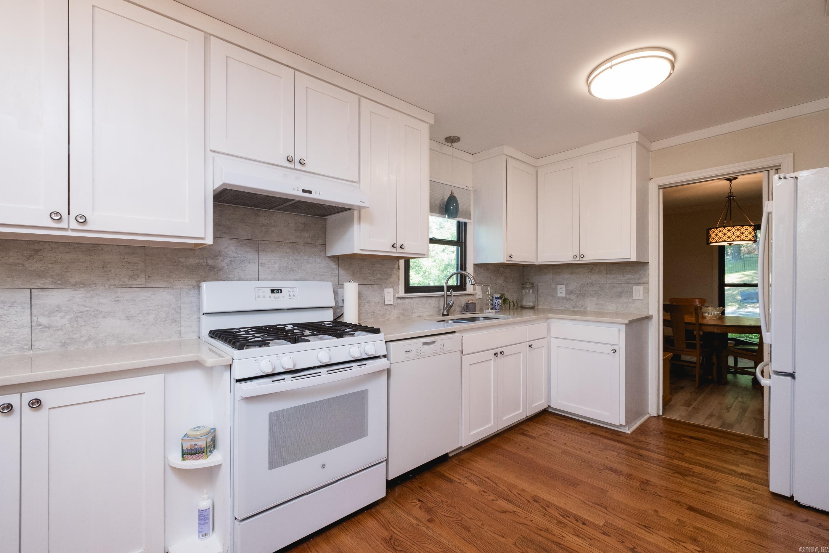 North Leawood Manor - Residential