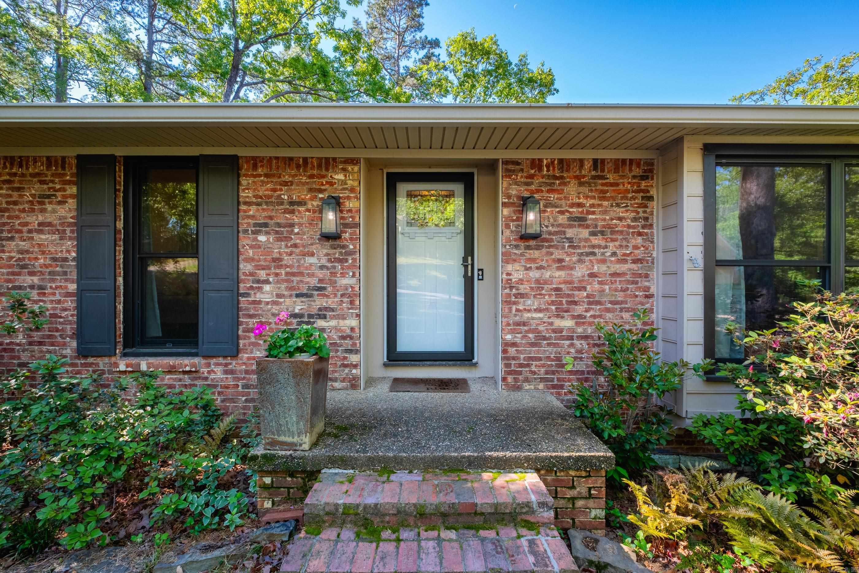 North Leawood Manor - Residential