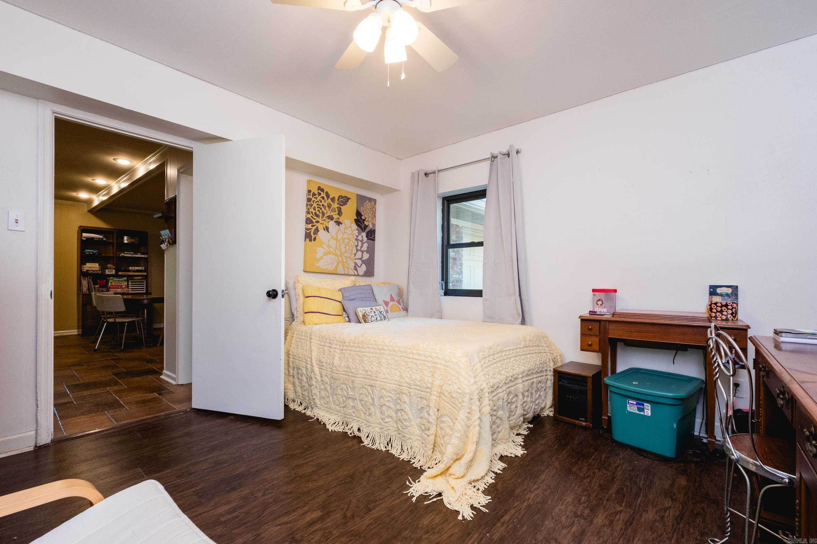 North Leawood Manor - Residential