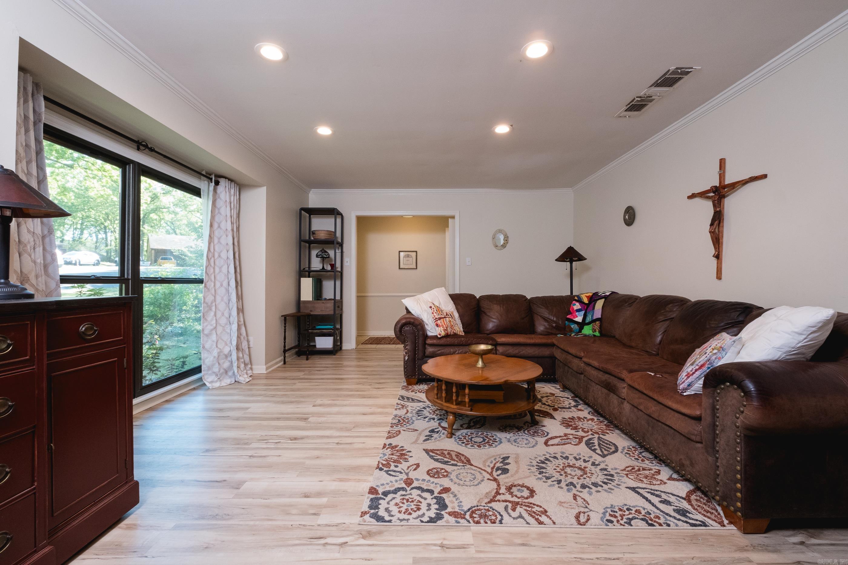 North Leawood Manor - Residential