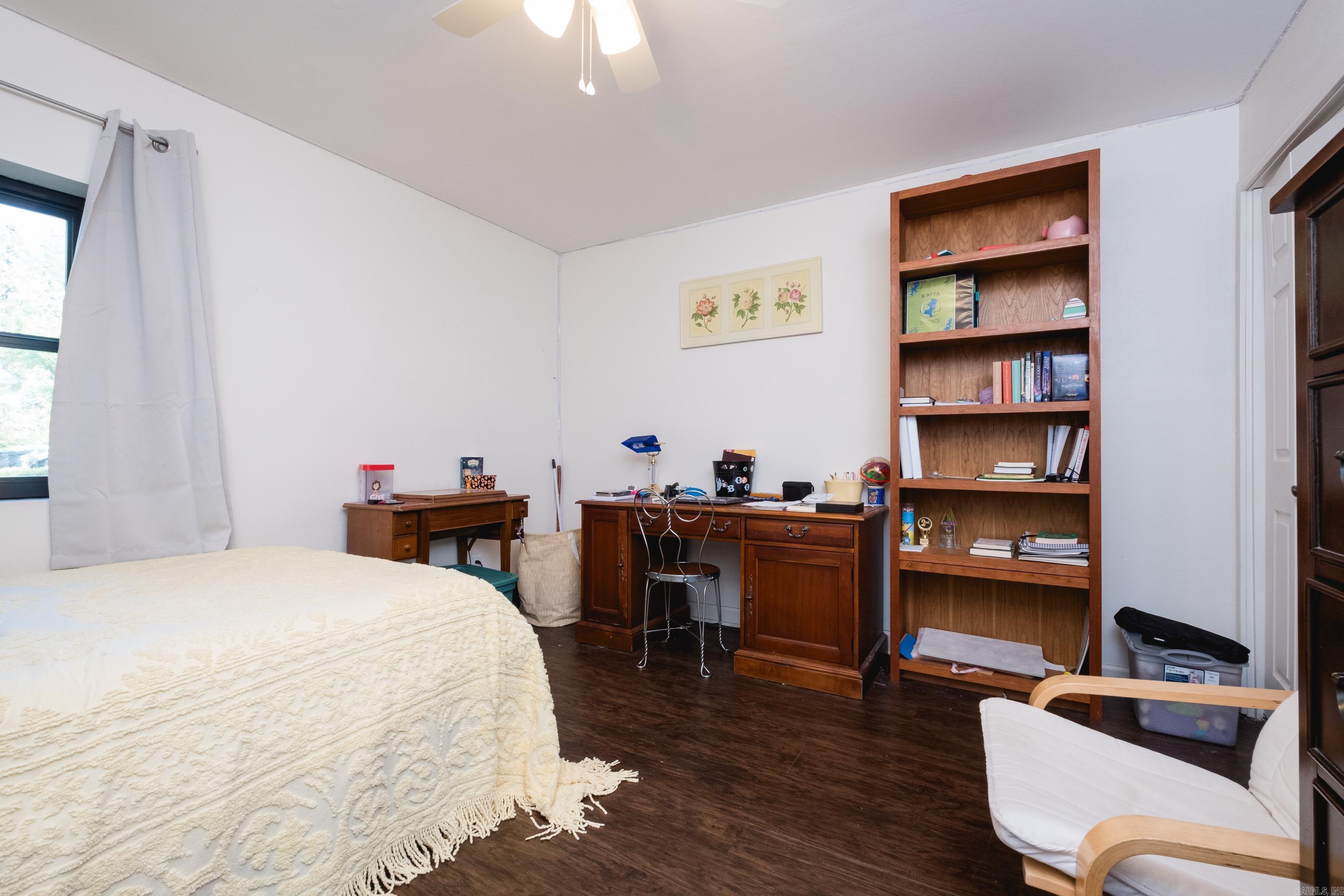 North Leawood Manor - Residential