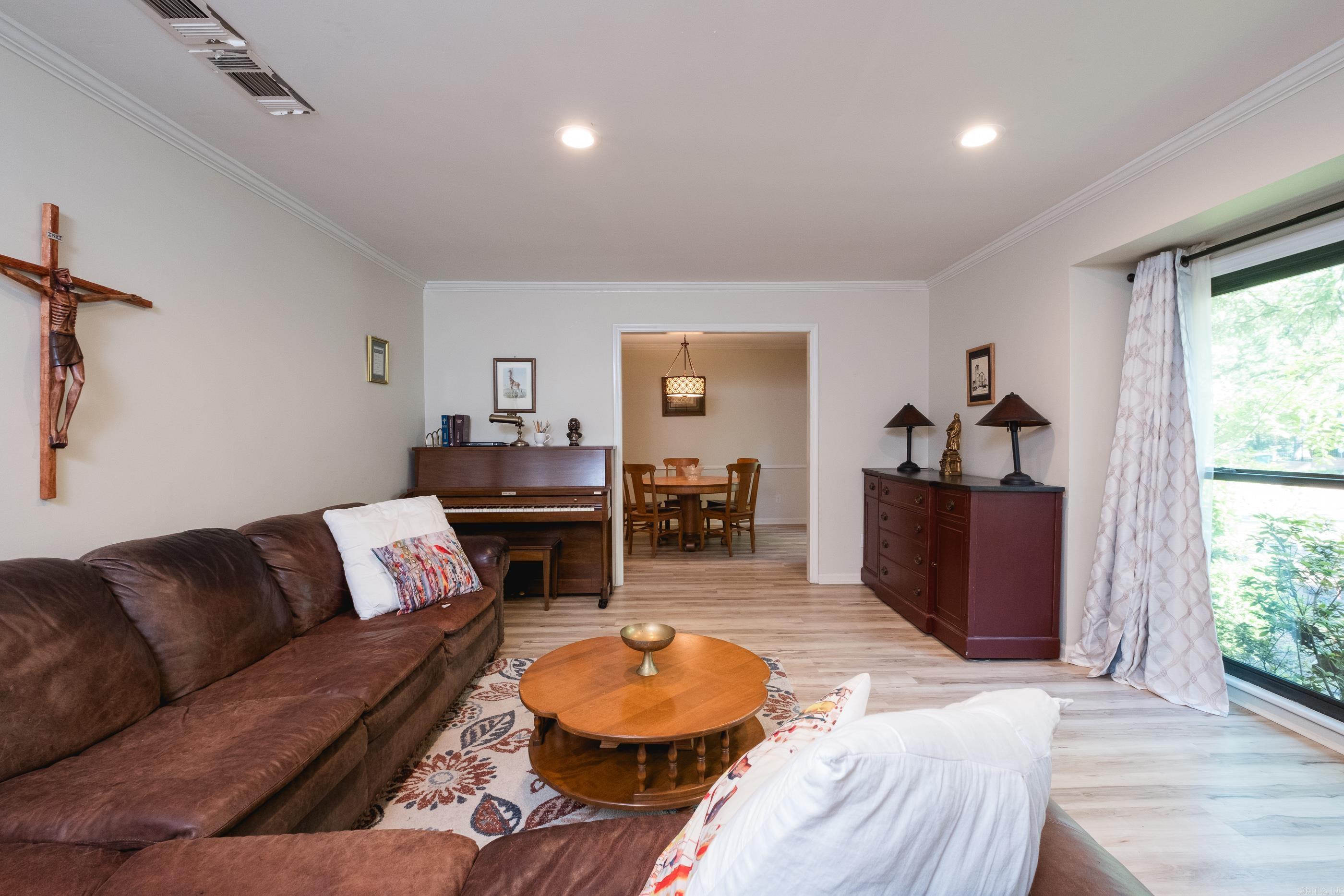 North Leawood Manor - Residential