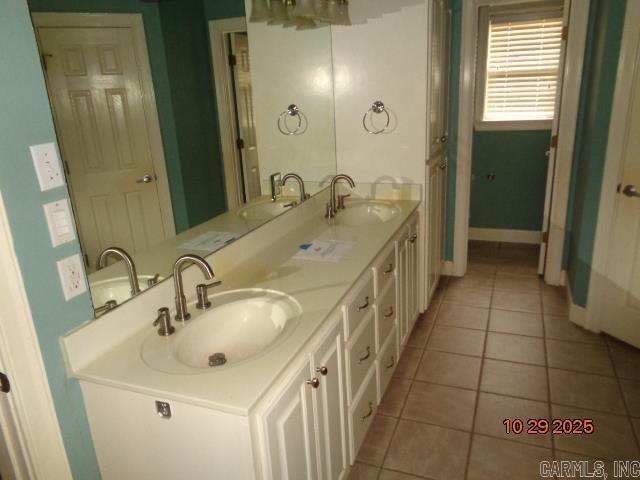 COUNTRY CLUB OF ARK THE - Residential