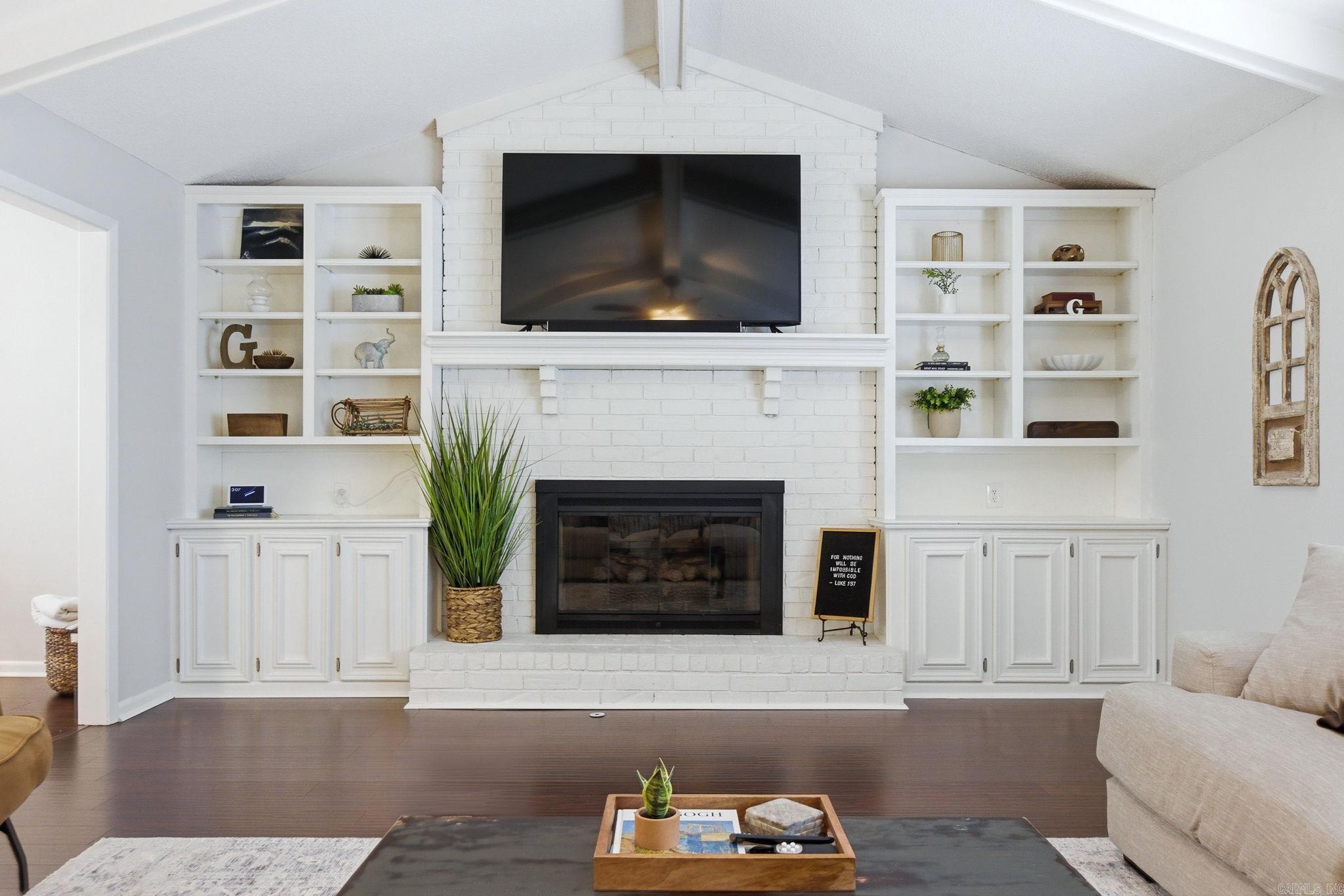 LUDINGTON HGTS - Residential