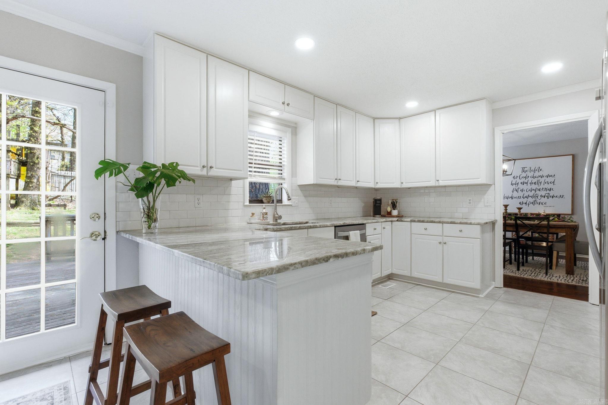 LUDINGTON HGTS - Residential