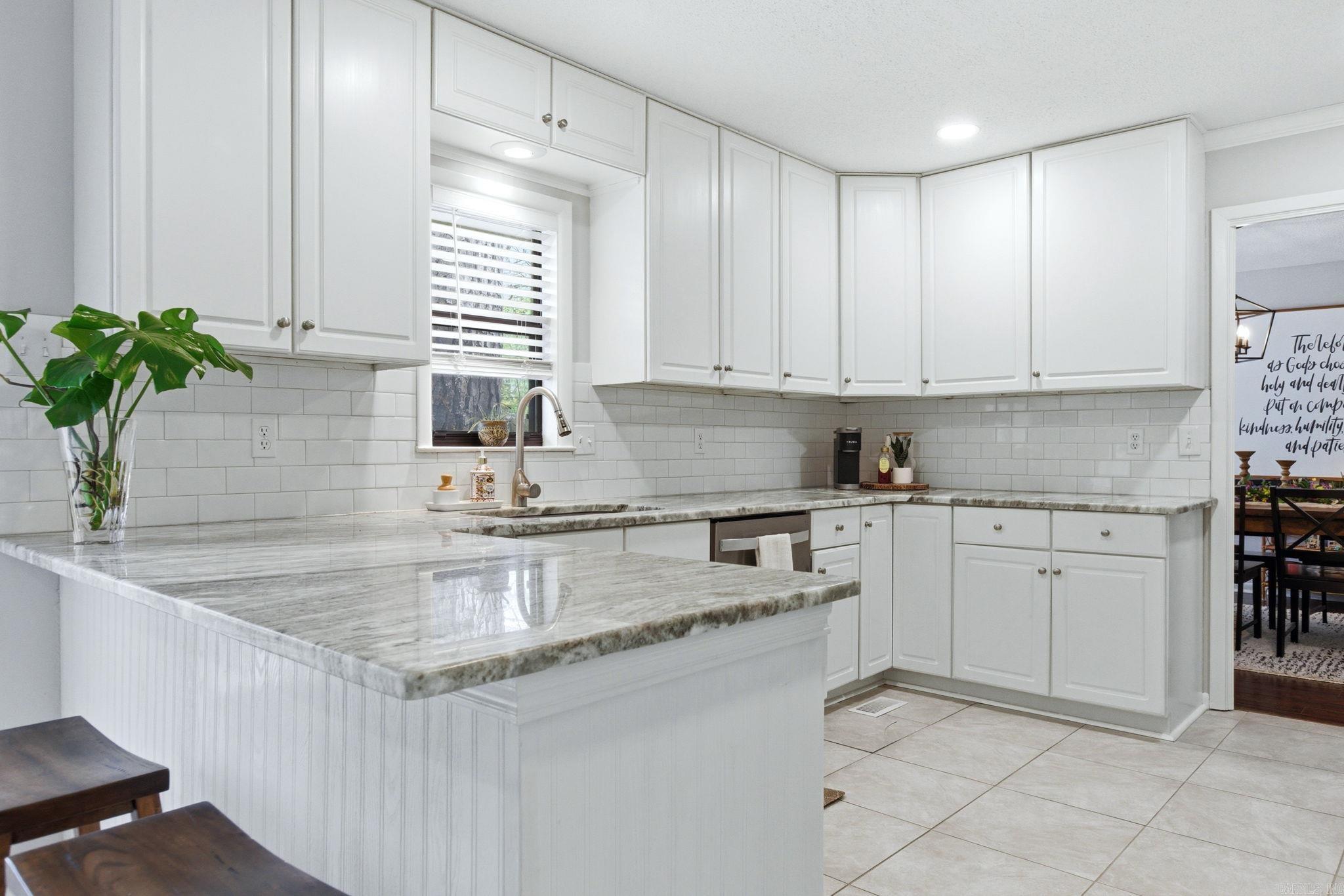 LUDINGTON HGTS - Residential