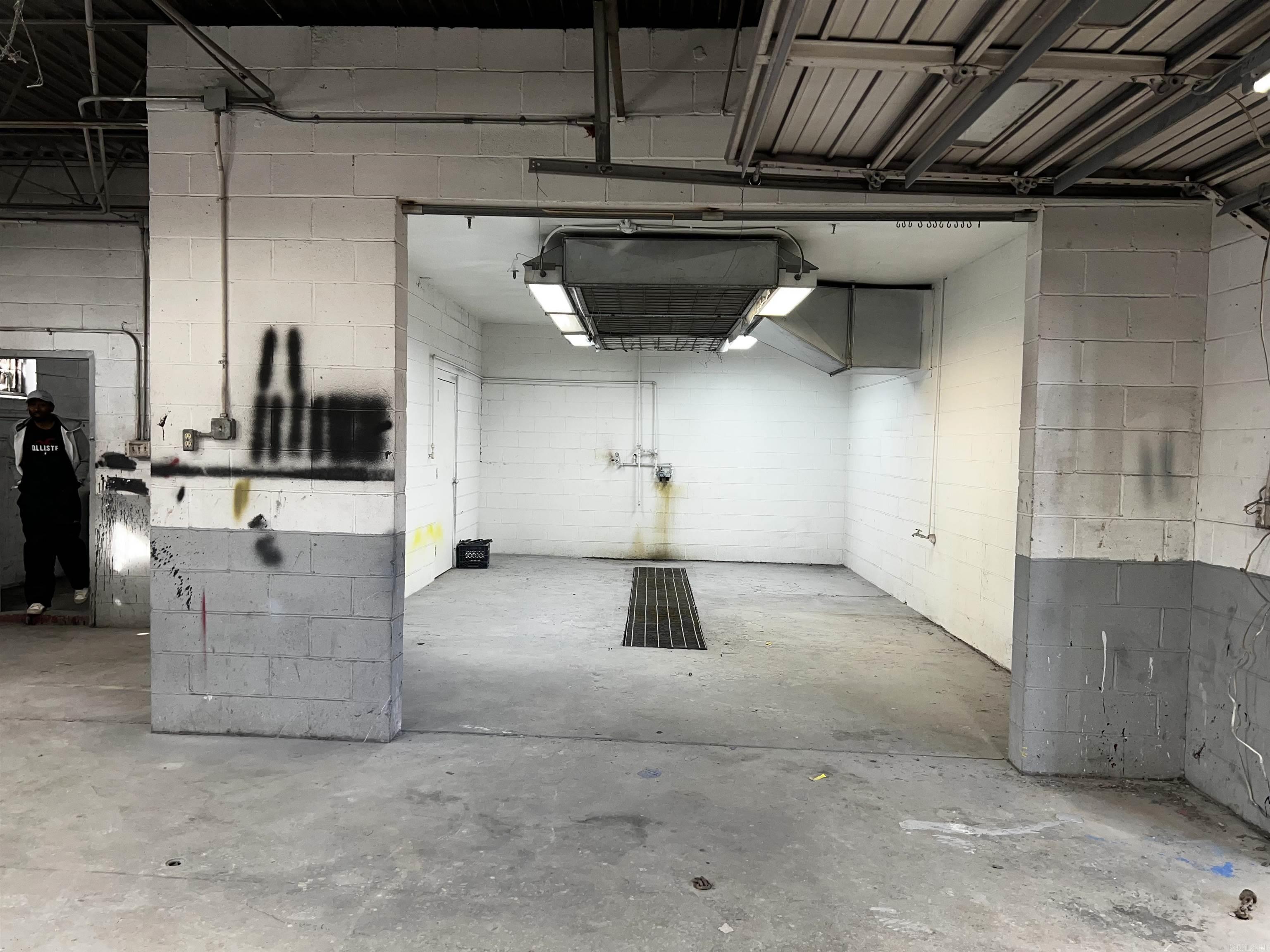 Riffel & Holder - Commercial Sale