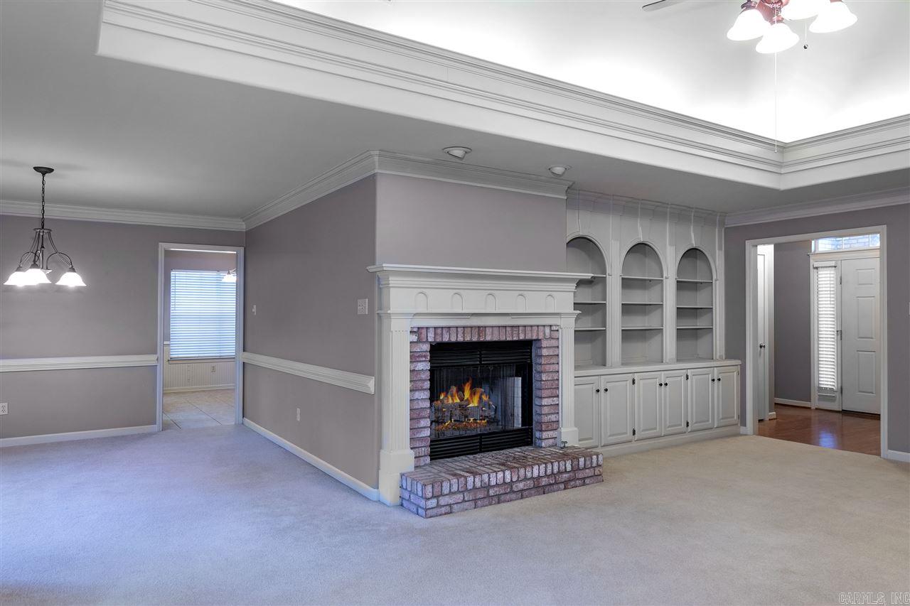 SECLUDED HILLS - Residential