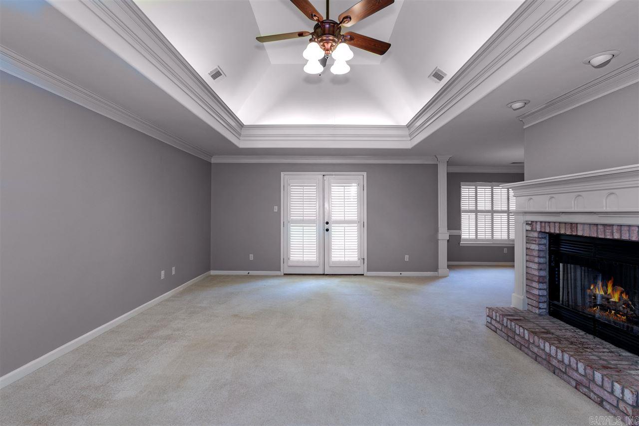 SECLUDED HILLS - Residential