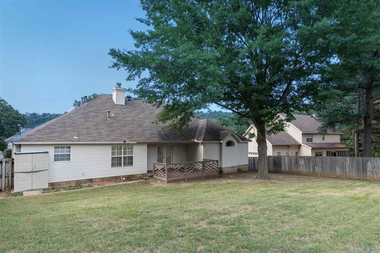 SECLUDED HILLS - Residential