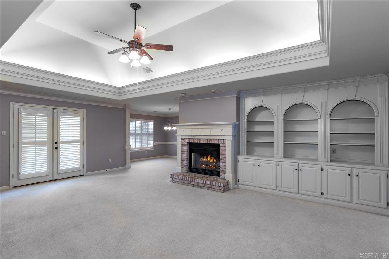 SECLUDED HILLS - Residential