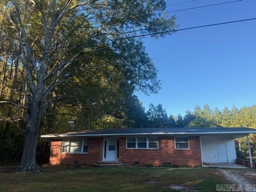 Great home right out of the city limits