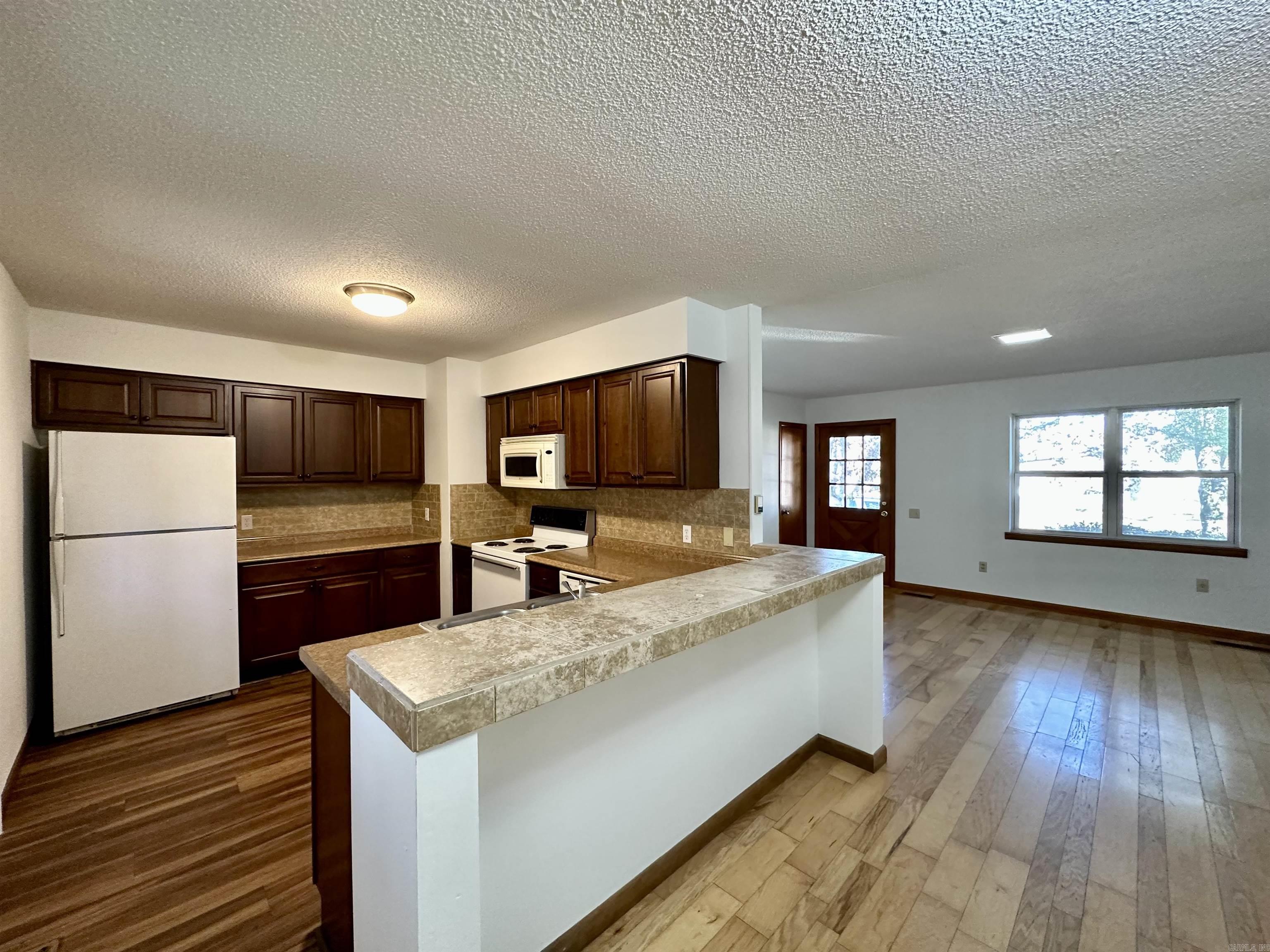 BON TON VILLAGE - Residential