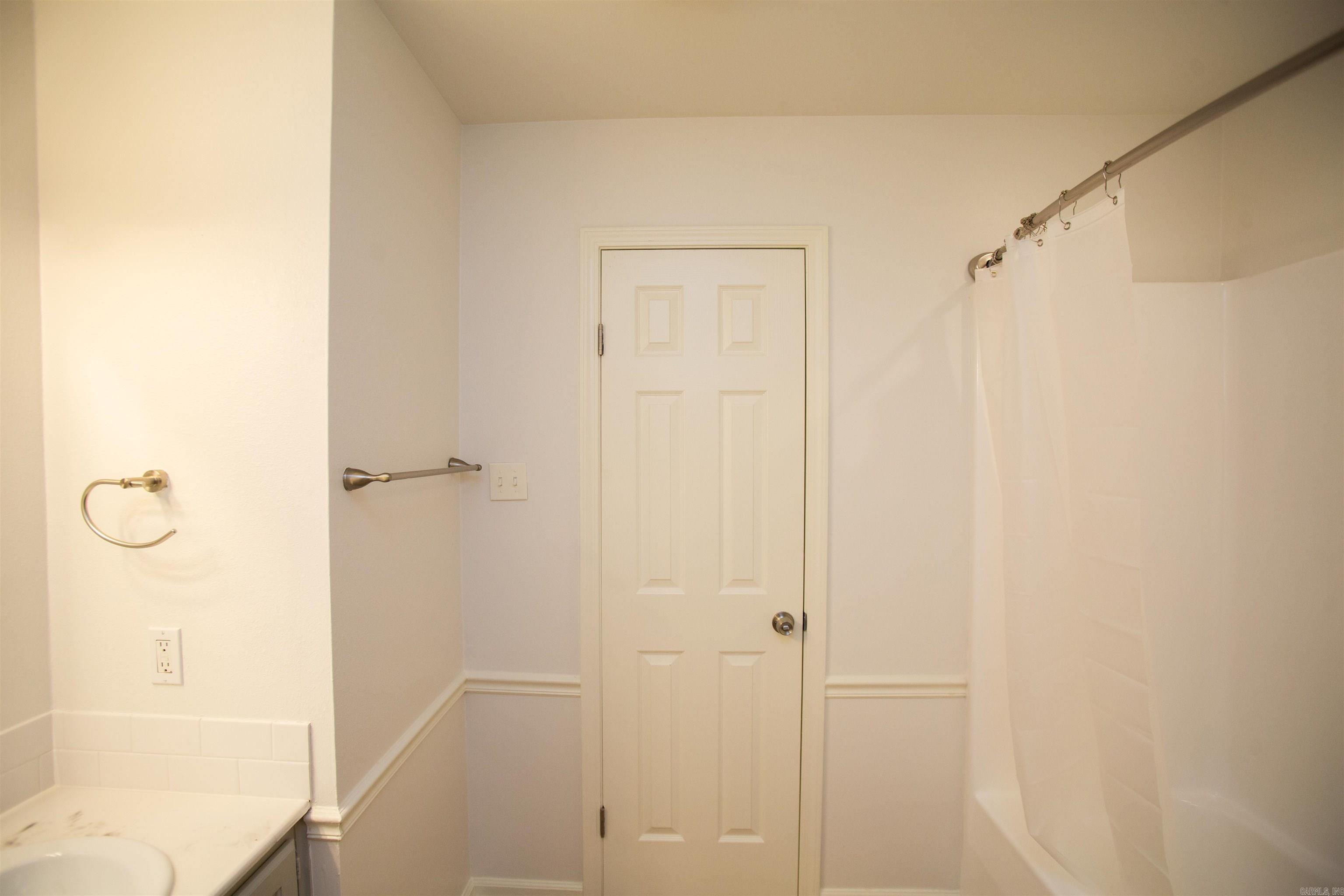 Diamond Pointe - Residential Lease