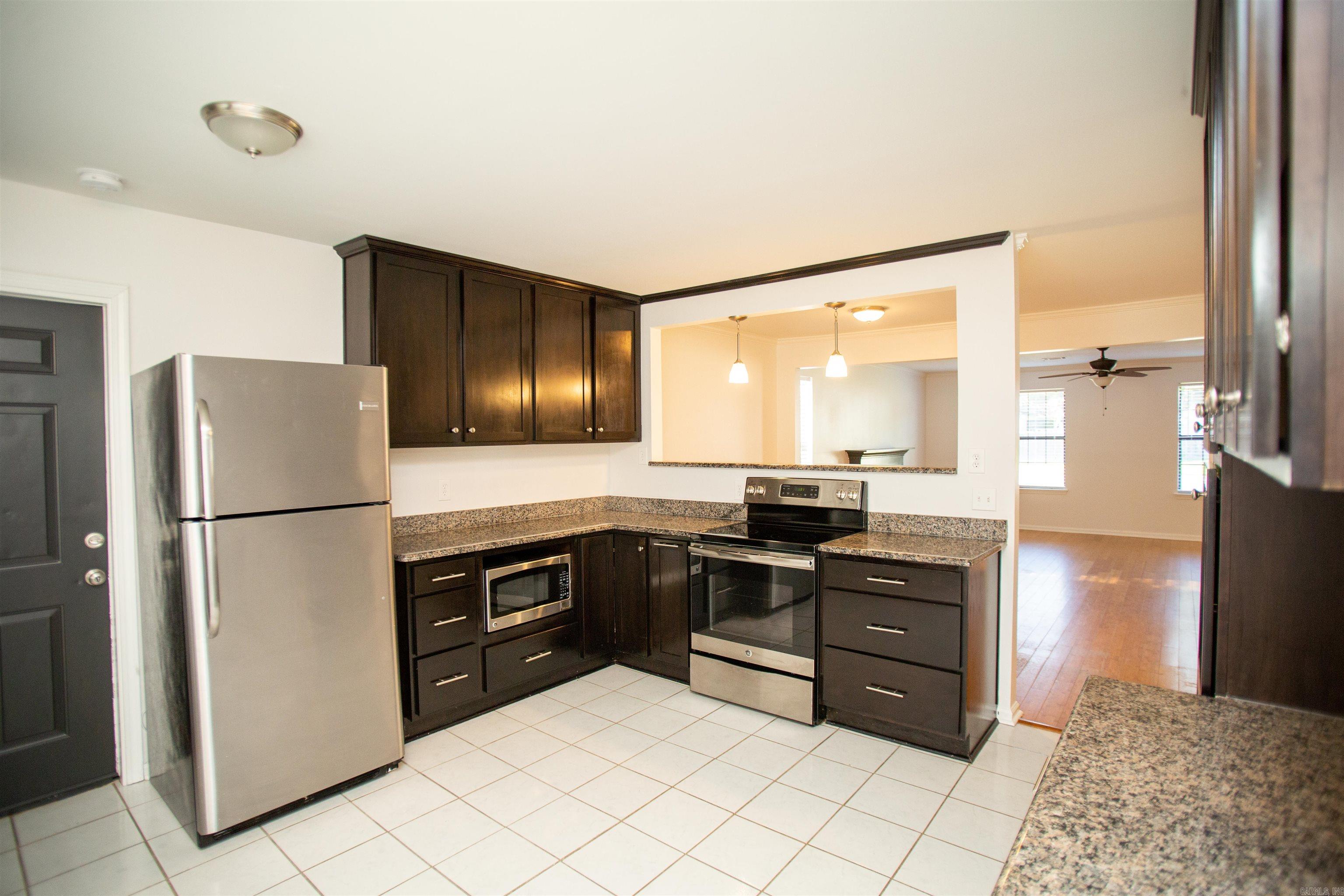 Diamond Pointe - Residential Lease