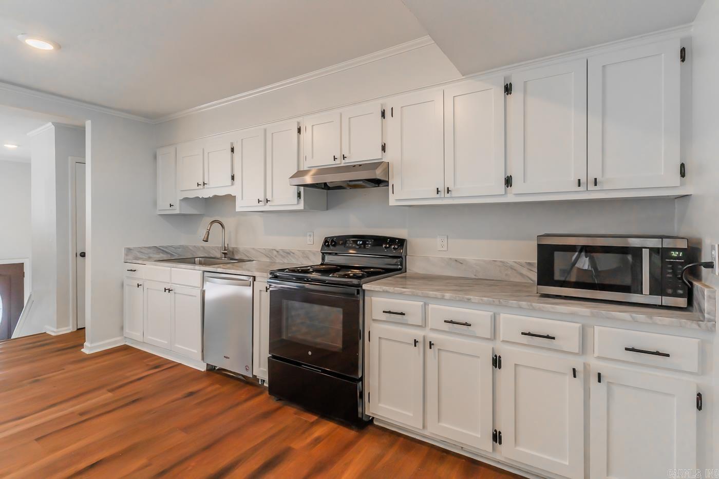 INDIAN HILLS - Residential