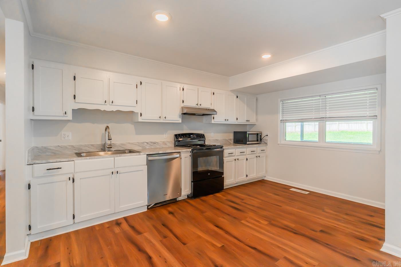 INDIAN HILLS - Residential