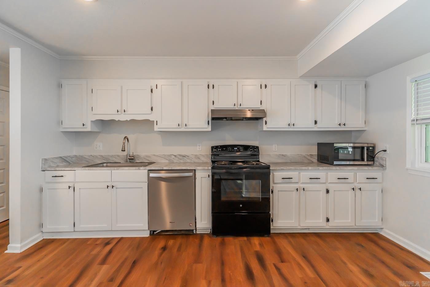 INDIAN HILLS - Residential