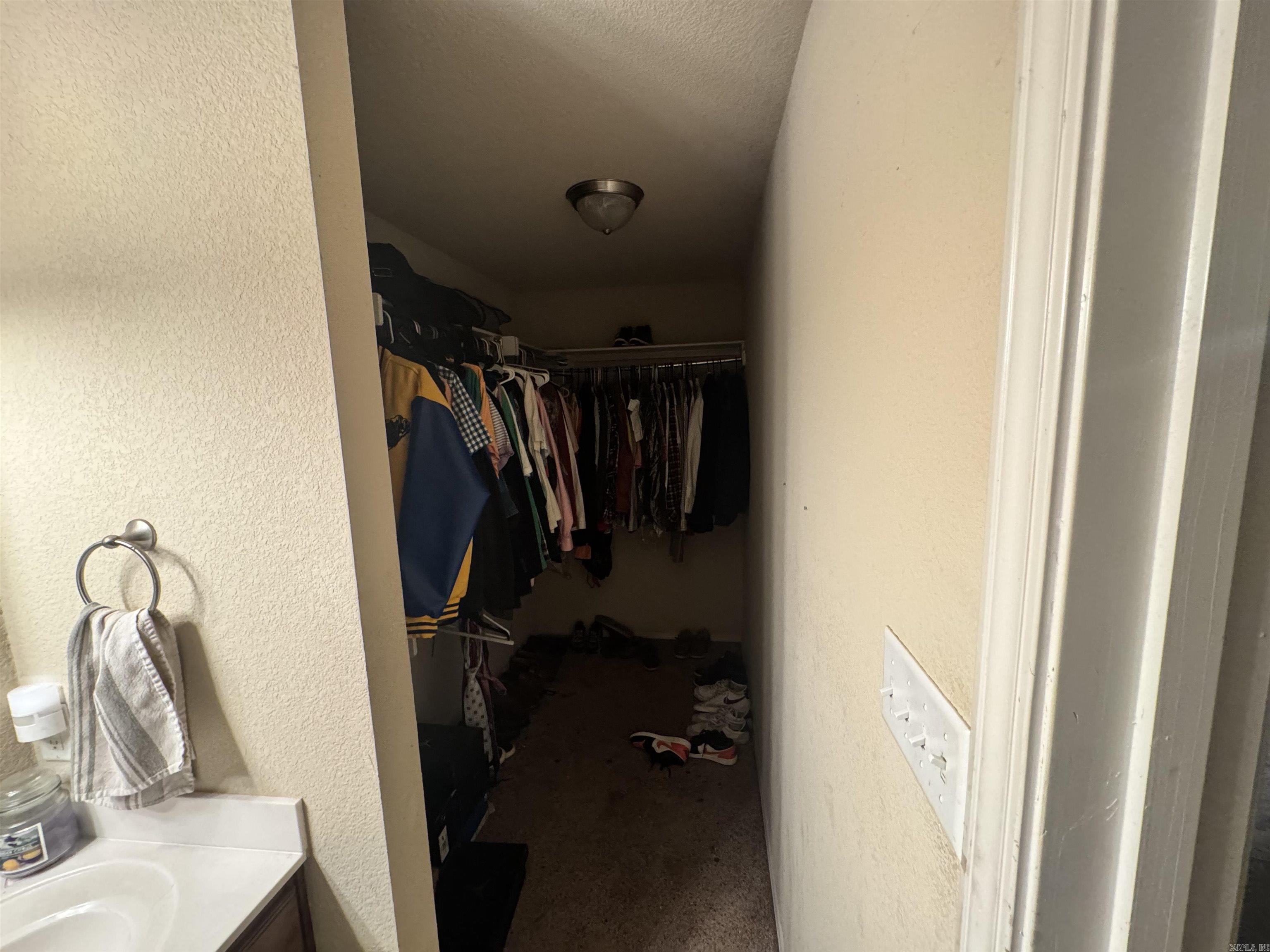 TRAMMEL - Residential