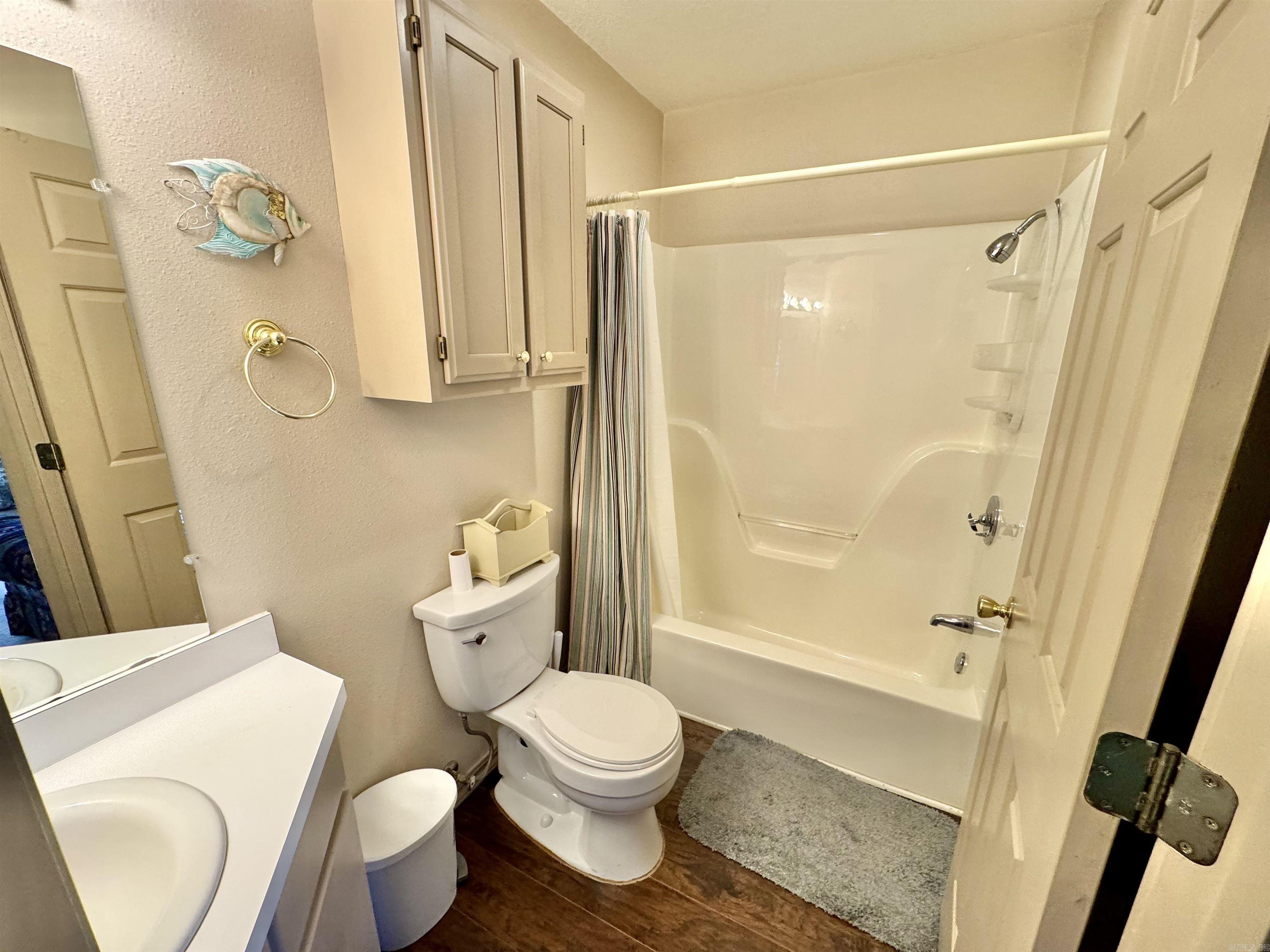 WHITEWATER ESTATES - Residential