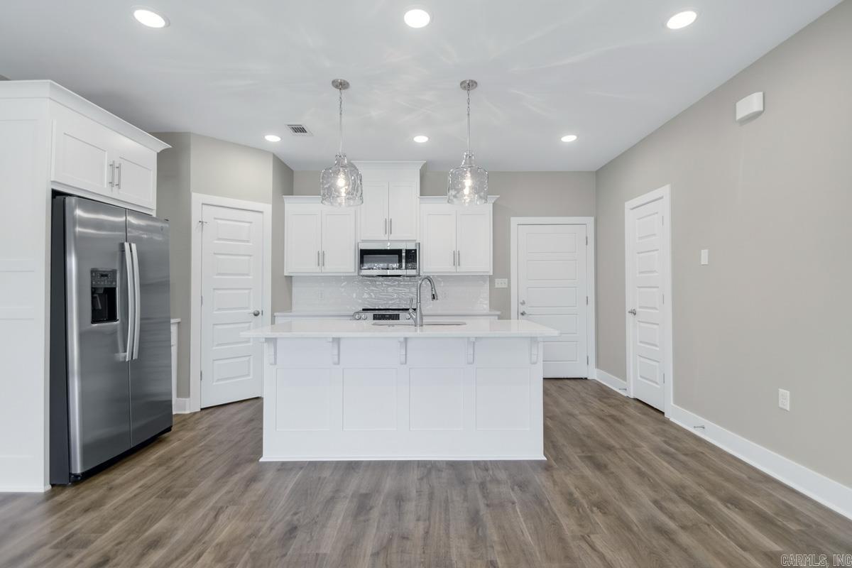 ISABELLE COURT - Residential