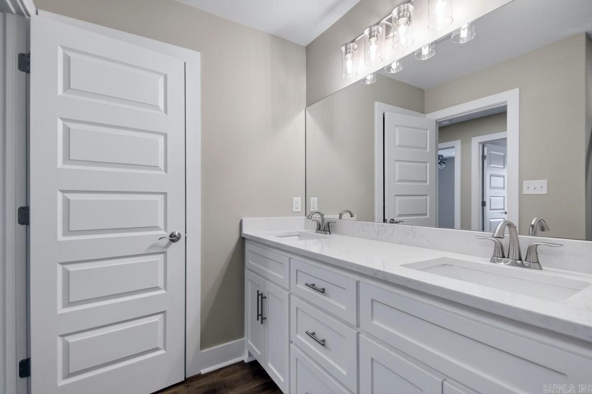 ISABELLE COURT - Residential