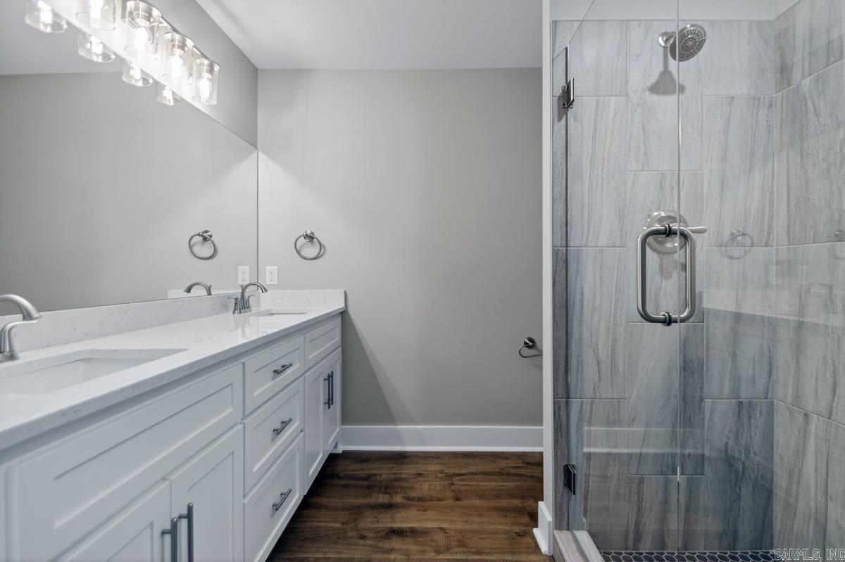 ISABELLE COURT - Residential