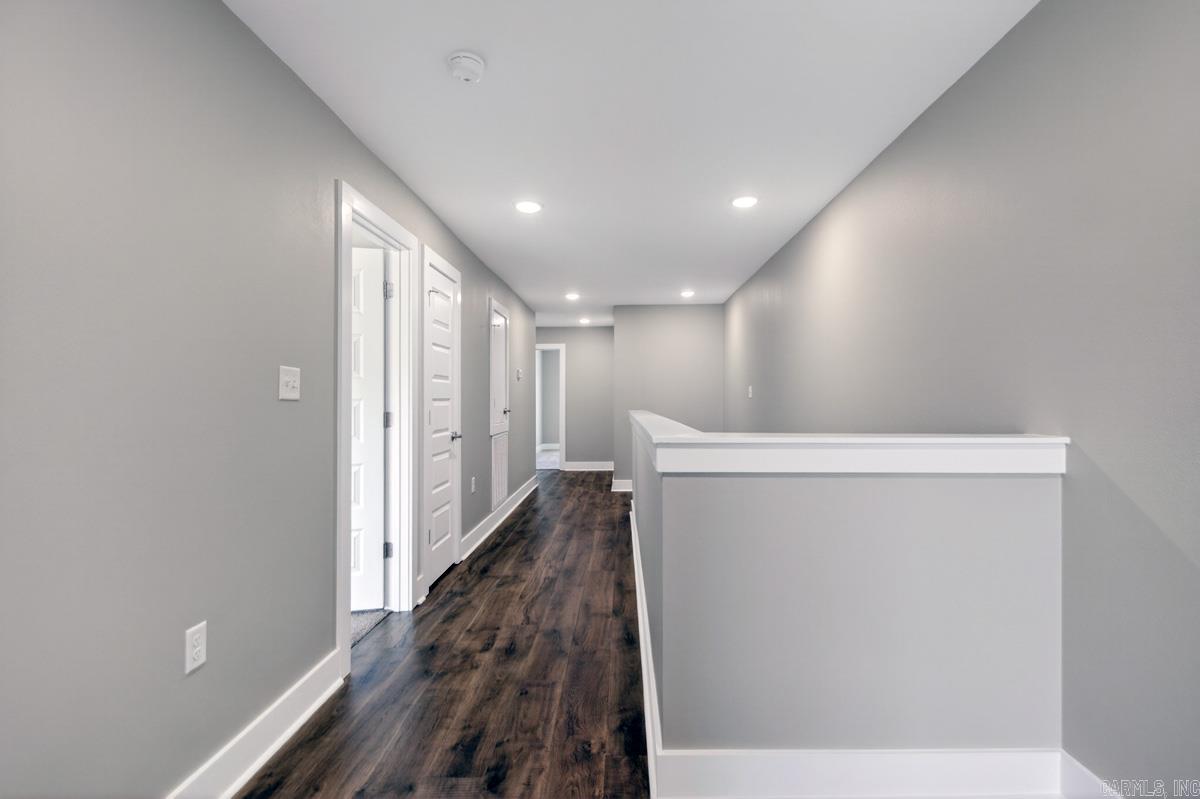 ISABELLE COURT - Residential