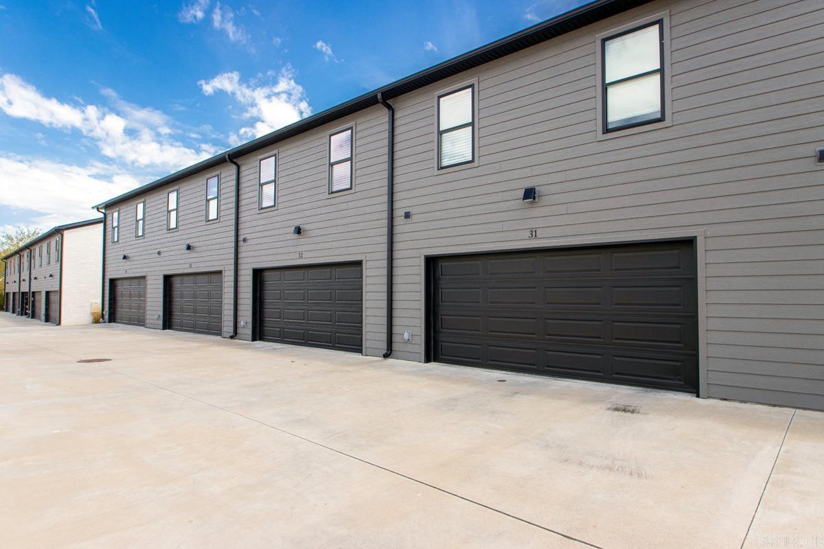 ISABELLE COURT - Residential