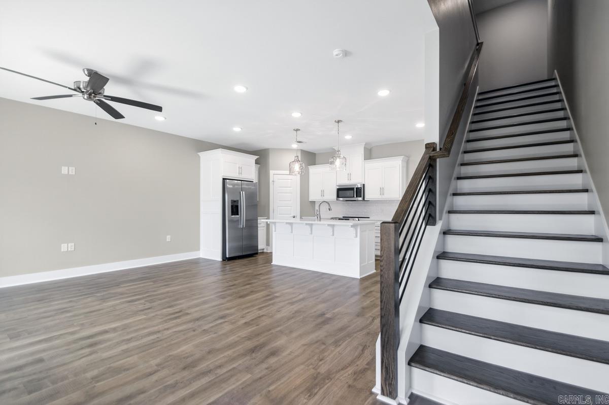 ISABELLE COURT - Residential