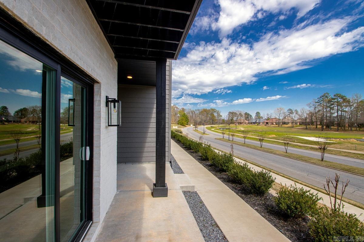 ISABELLE COURT - Residential