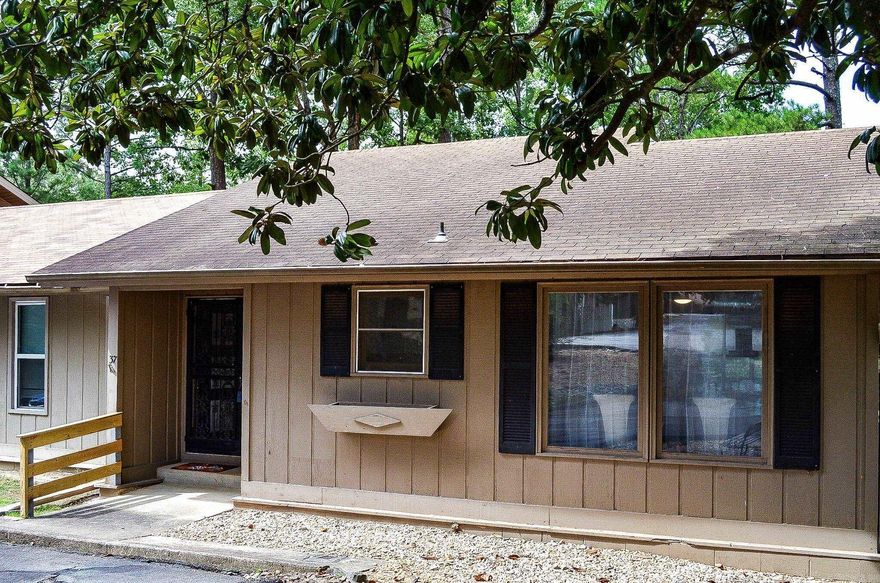 DISCOVER THIS CHARMING 3 BDRM, 2 FULL BATH WITH TUB, TWO LEVEL TOWNHOUSE. IDEALLY LOCATED WITHIN WALKING DISTANCE TO LAKE DE SOTO. THE MAIN LEVEL OFFERS CONVENIENT LIVING WITH KITCHEN, MASTER BDRM, FULL BATH, AND SPACIOUS SCREENED IN PORCH PERFECT FOR RELAXING OUTDOORS. THE LOWER LEVEL FEATURES 2 ADDITIONAL BDRMS, A FULL BATH WITH TUB, LAUNDRY ROOM, AND A WORKSHOP FOR HOBBIES OR STORAGE. RECENT UPDATES INCLUDE A NEW STOVE, MICROWAVE, DISHWASHER, LIGHT FIXTURES, AND A FRESH COAT OF PAINT, MAKING THIS HOME MOVE IN READY. ENJOY LOW MAINTENANCE LIVING IN A PEACEFUL SETTING CLOSE TO THE LAKE AND ALL VILLAGE AMENITIES. GREAT FOR FULL TIME LIVING OR NIGHTLY RENTAL.  SEE AGENT REMARKS PLEASE.