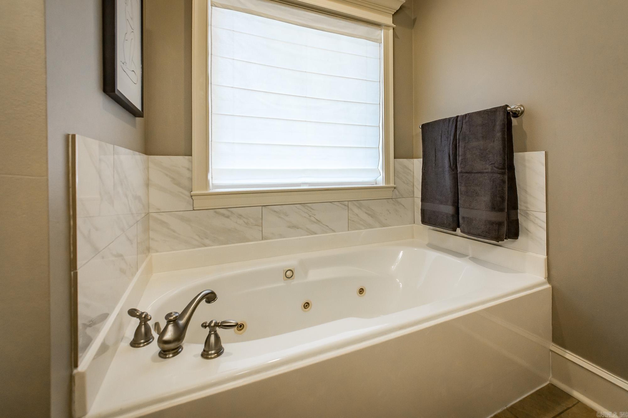 MAUMELLE VALLEY ESTATES - Residential