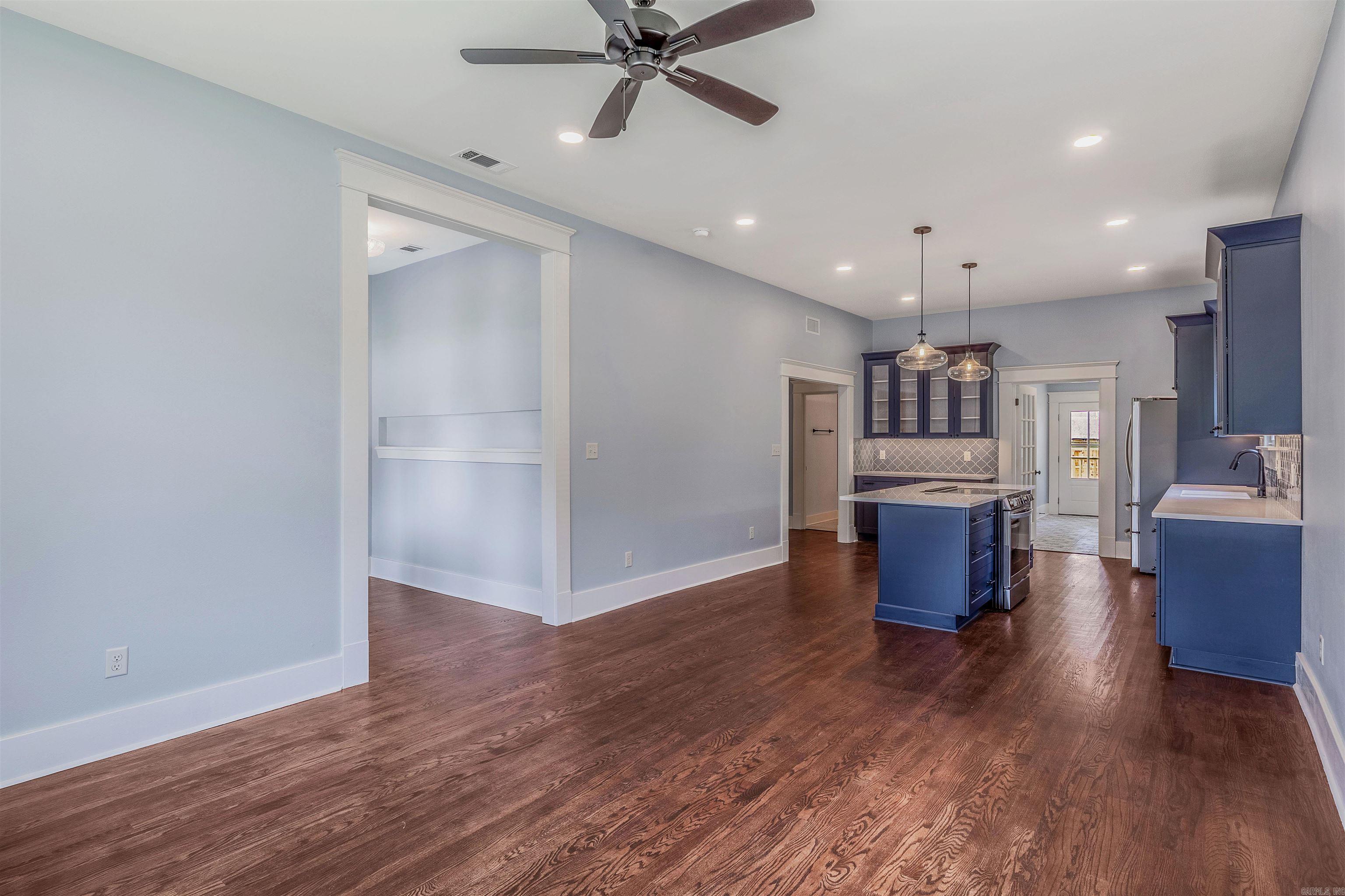 Weldon E Wrights - Residential