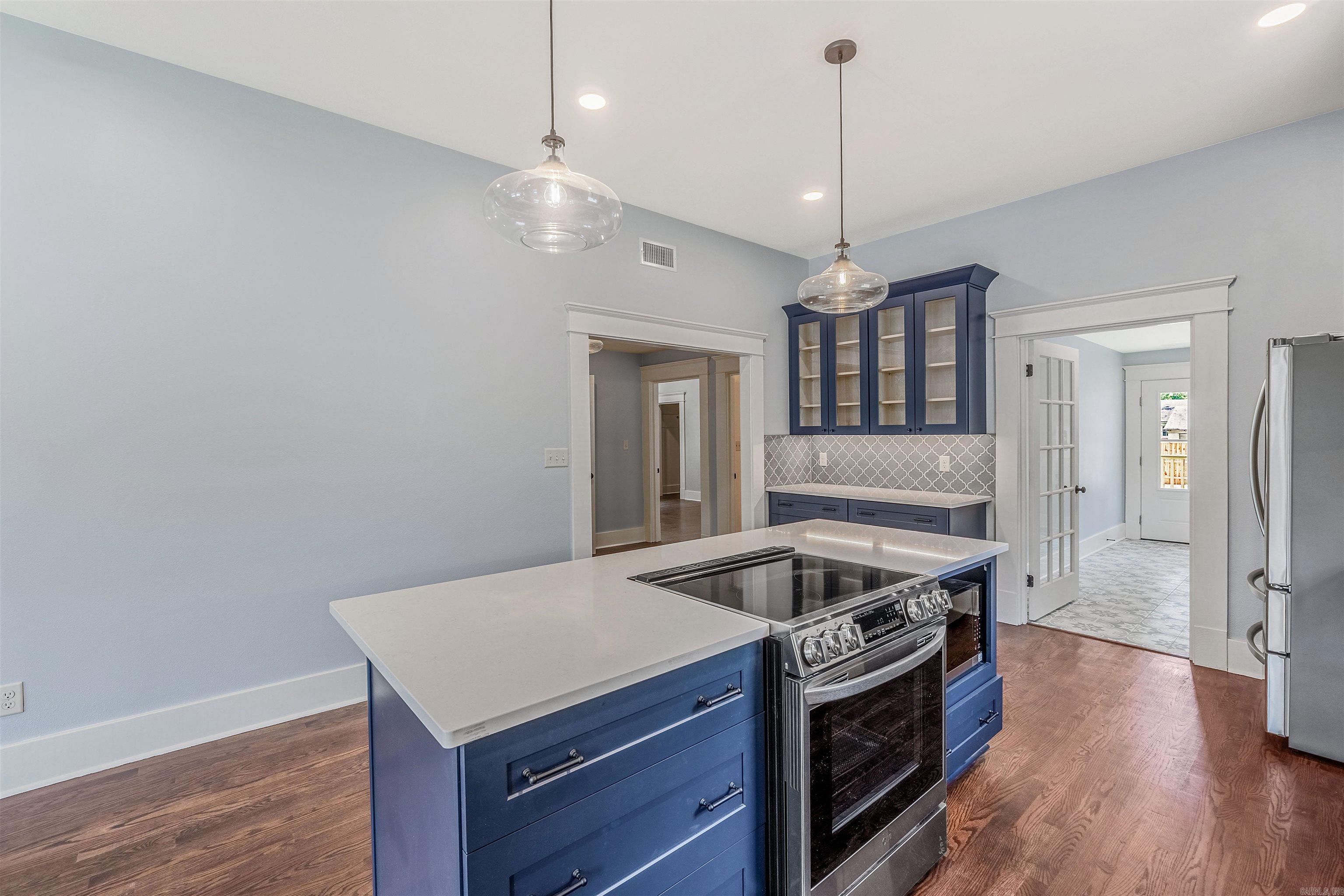 Weldon E Wrights - Residential