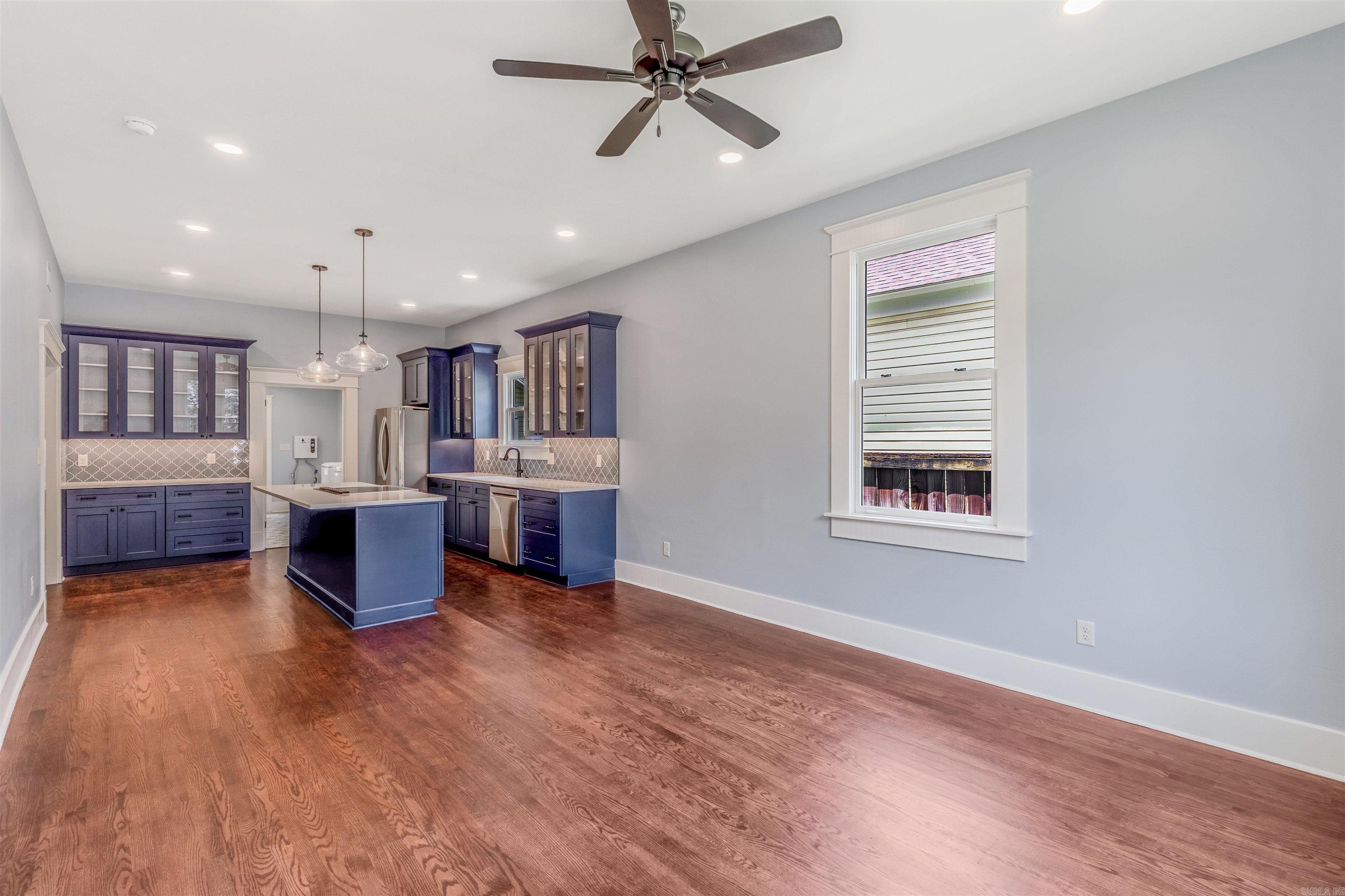 Weldon E Wrights - Residential