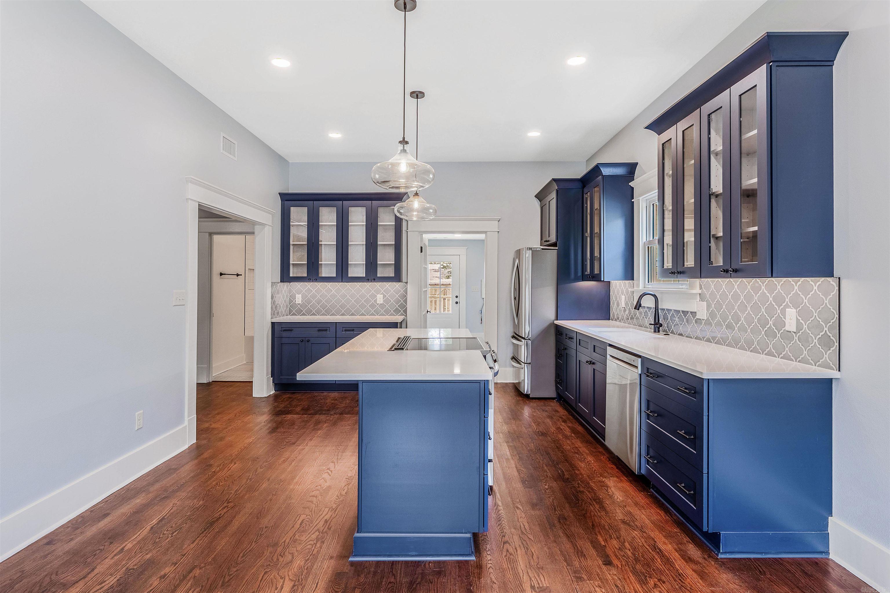 Weldon E Wrights - Residential