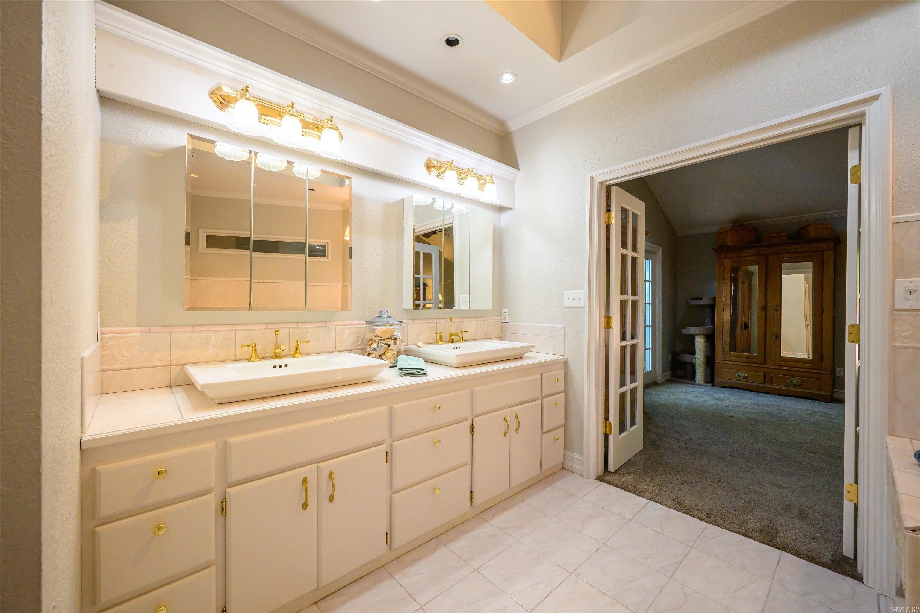 BRYANTS 2ND EAST - Residential